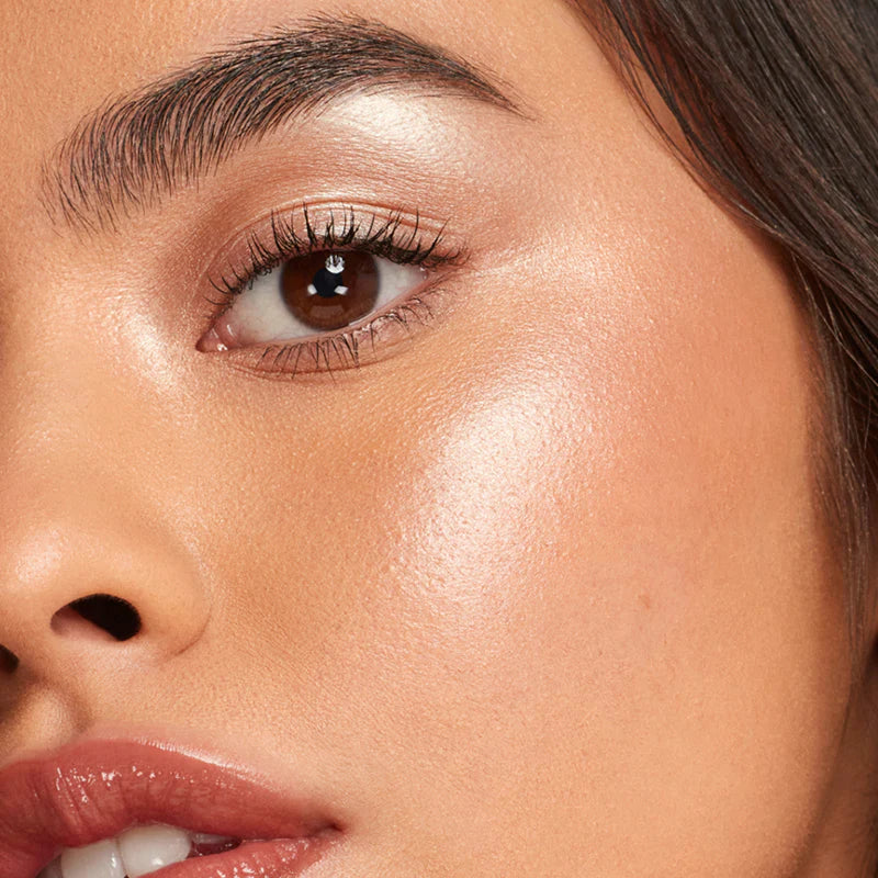 R.E.M. Beauty Interstellar Highlighter Topper - Luminous Face Glow for Cheekbones & Eyes | Perfect for Night Out & Photo Shoots