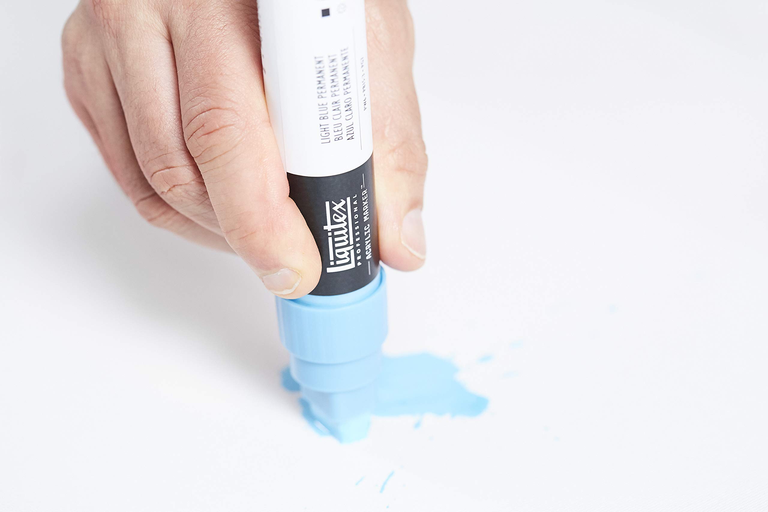 Liquitex Professional Wide Paint Marker - Emerald Green | Acid-Free, Water-Based, Permanent Ink for Artists | Perfect for Canvas, Wood, Metal & DIY Crafts