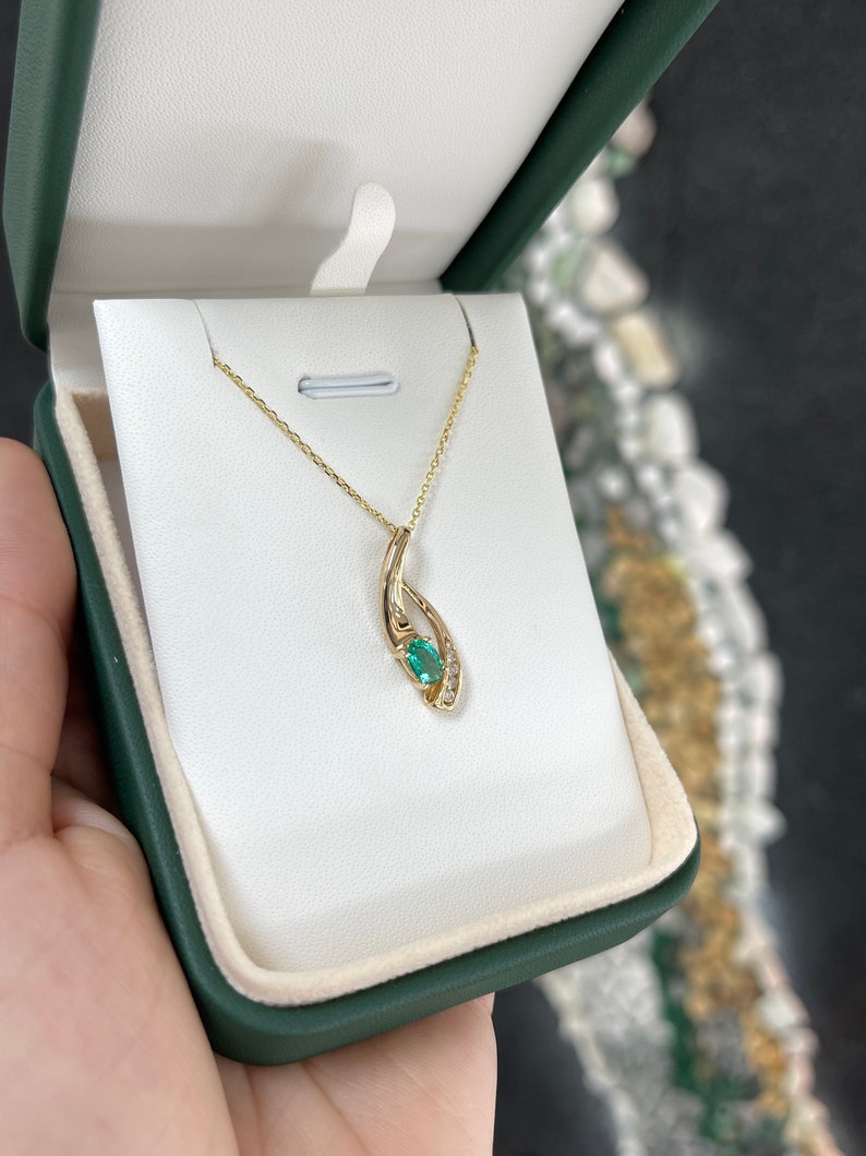 0.85tcw 14K Yellow Gold Oval Cut Natural Emerald & Diamond Accent Pendant Necklace for Women - Elegant Gift for Birthday, Anniversary & Special Occasions