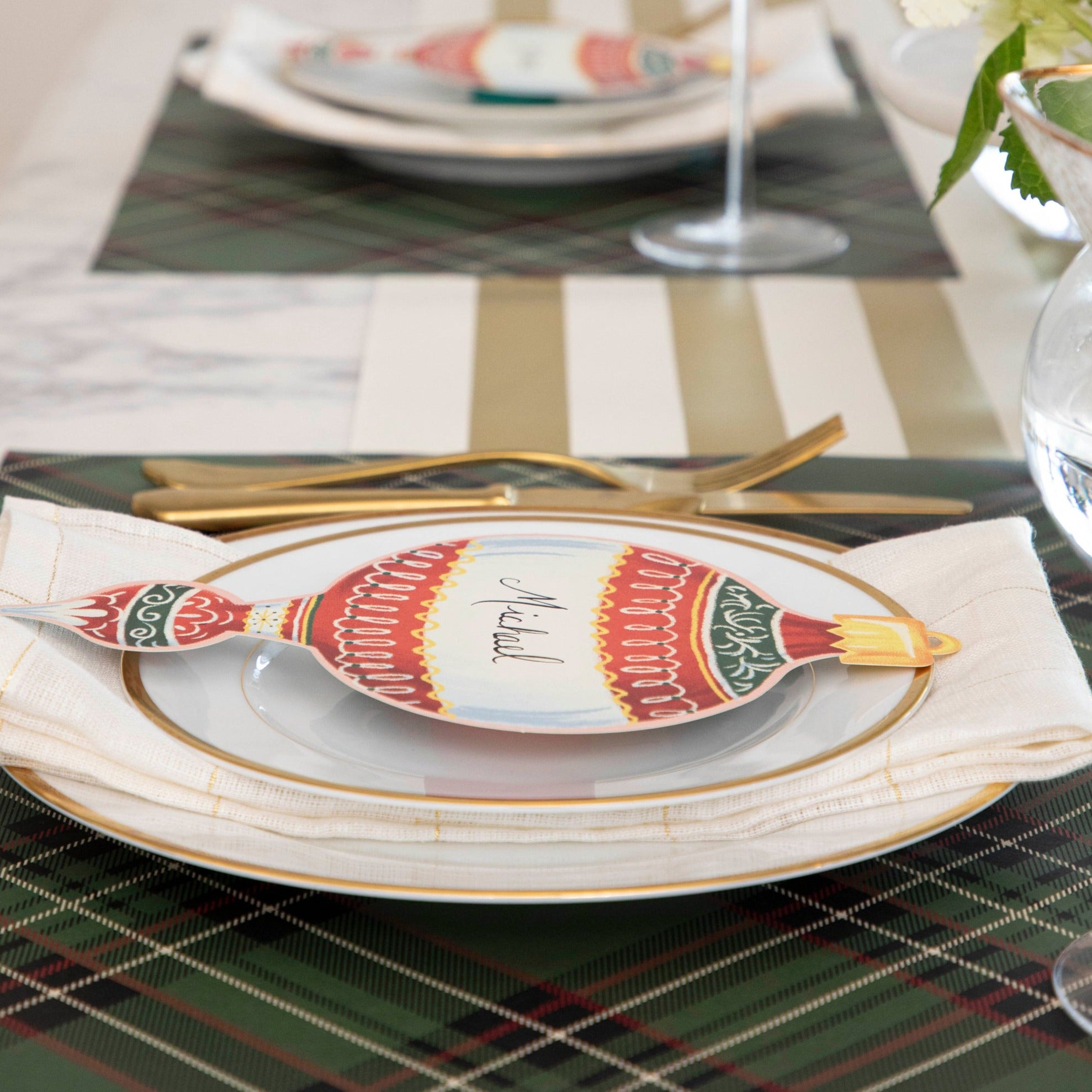 Eco-Friendly Green Plaid Placemats Set of 4 - Waterproof Table Mats for Dining, Kitchen, Picnic & Party Decor