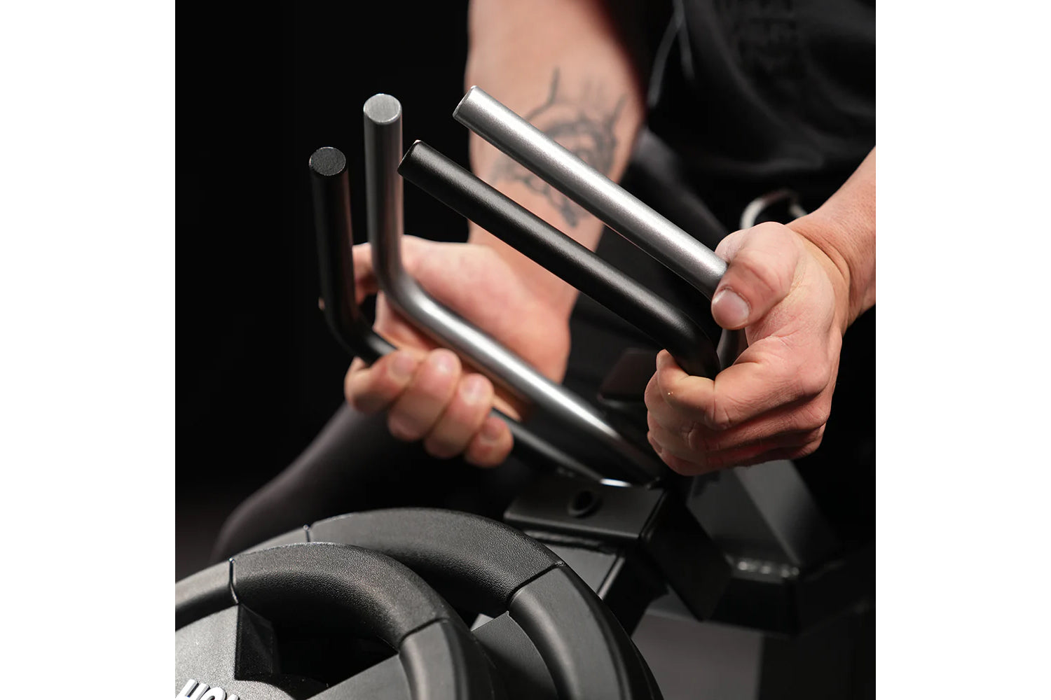 Hammer Strength Plate Loaded Gripper - Heavy Duty Hand Grip Strengthener for Workout & Fitness Training - Perfect for Home Gym, CrossFit, and Strength Building Exercises