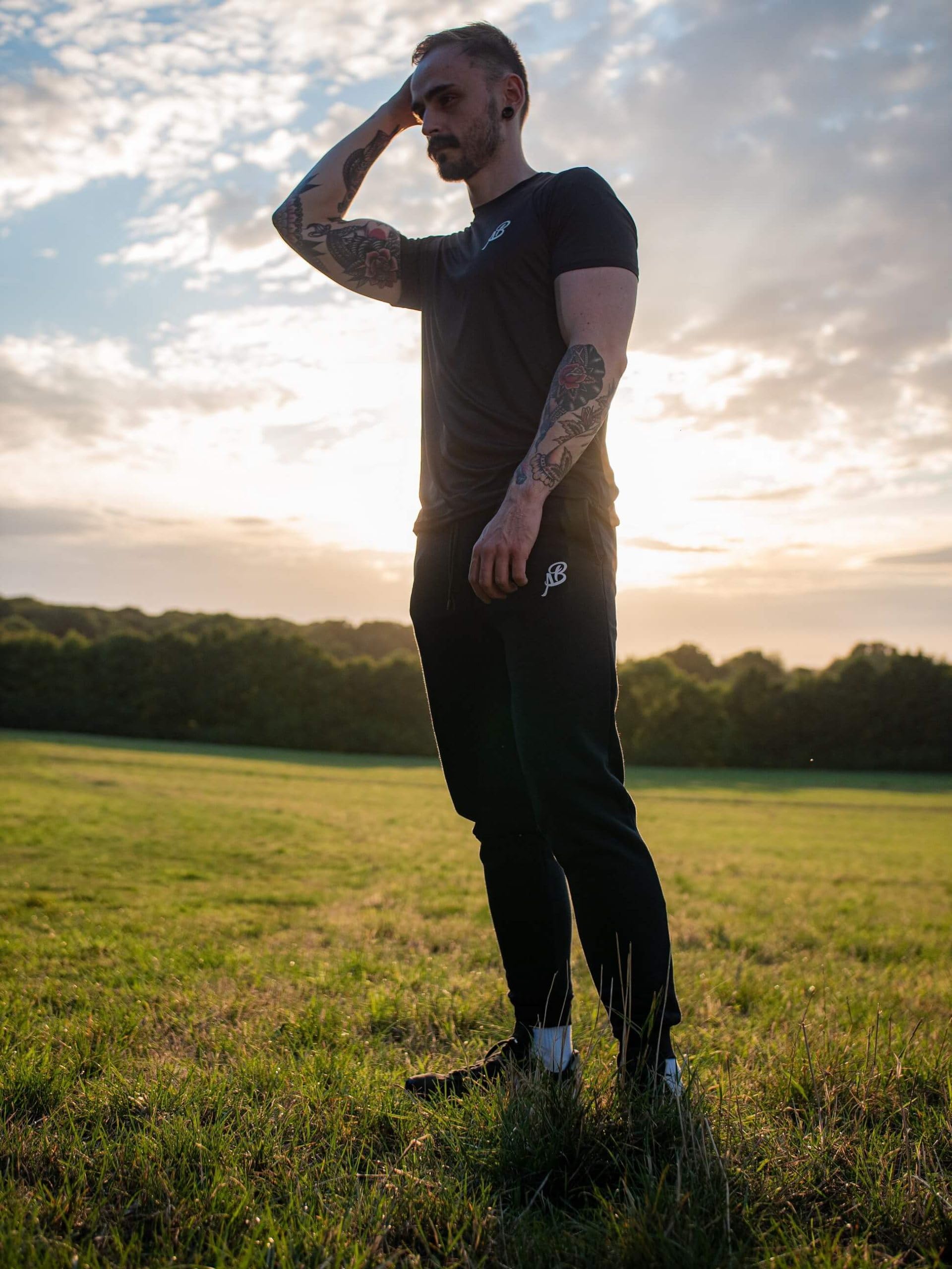 ASH BIRD Men's Short Sleeve Workout T-Shirt - Breathable Gym Shirt for Bodybuilding & Fitness Training - Ideal for Weightlifting, Running & Active Lifestyle