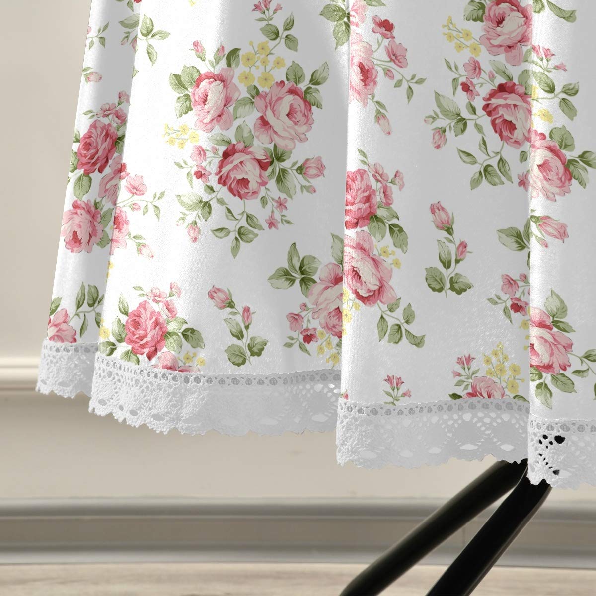Senya Round Pink Rose Floral Tablecloth - 60 Inch Diameter Polyester Table Cover | Heat & Slip Resistant | Perfect for Holiday Dining, Thanksgiving, Christmas Decor & Outdoor Picnics | Elegant Table Setting for Parties & Home Decor