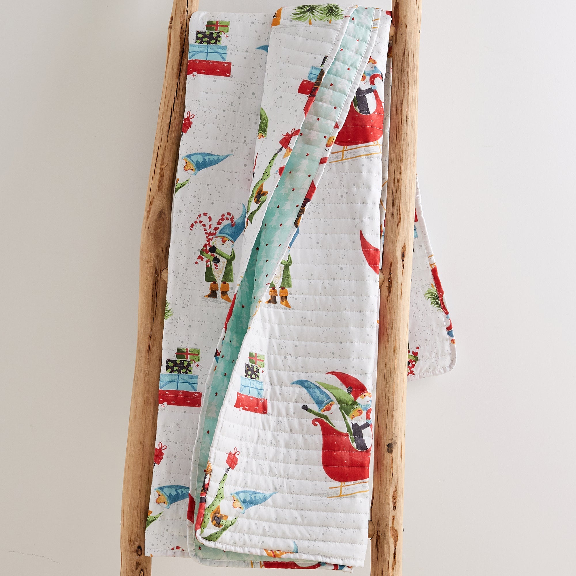 Festive White Quilted Throw Blanket - Cozy Holiday Gnome Design - Perfect for Christmas Decor, Sofa, Bed & Winter Warmth