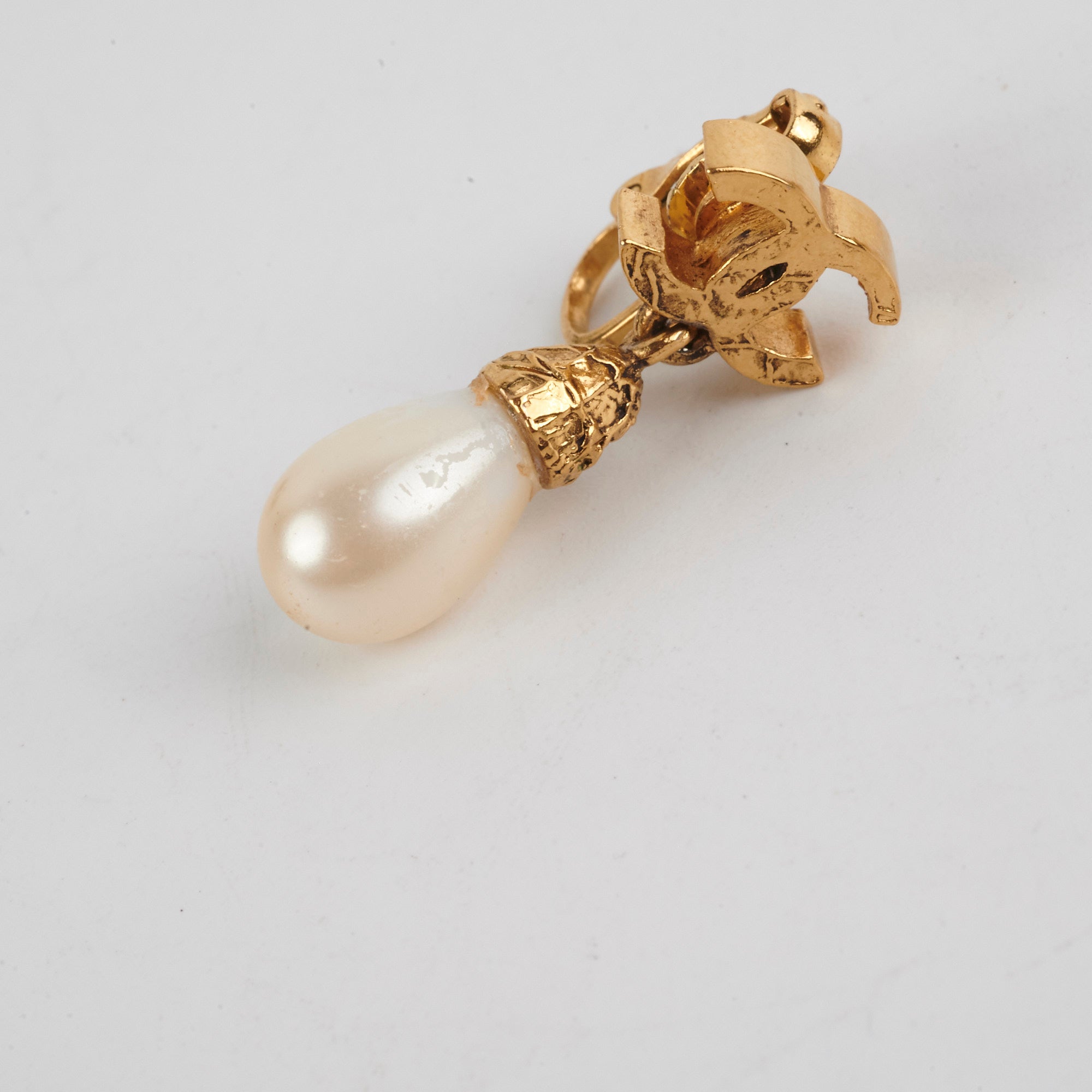 Chanel Pearl Clip-On Earrings for Women – Elegant Fashion Jewelry for Parties, Weddings & Special Occasions