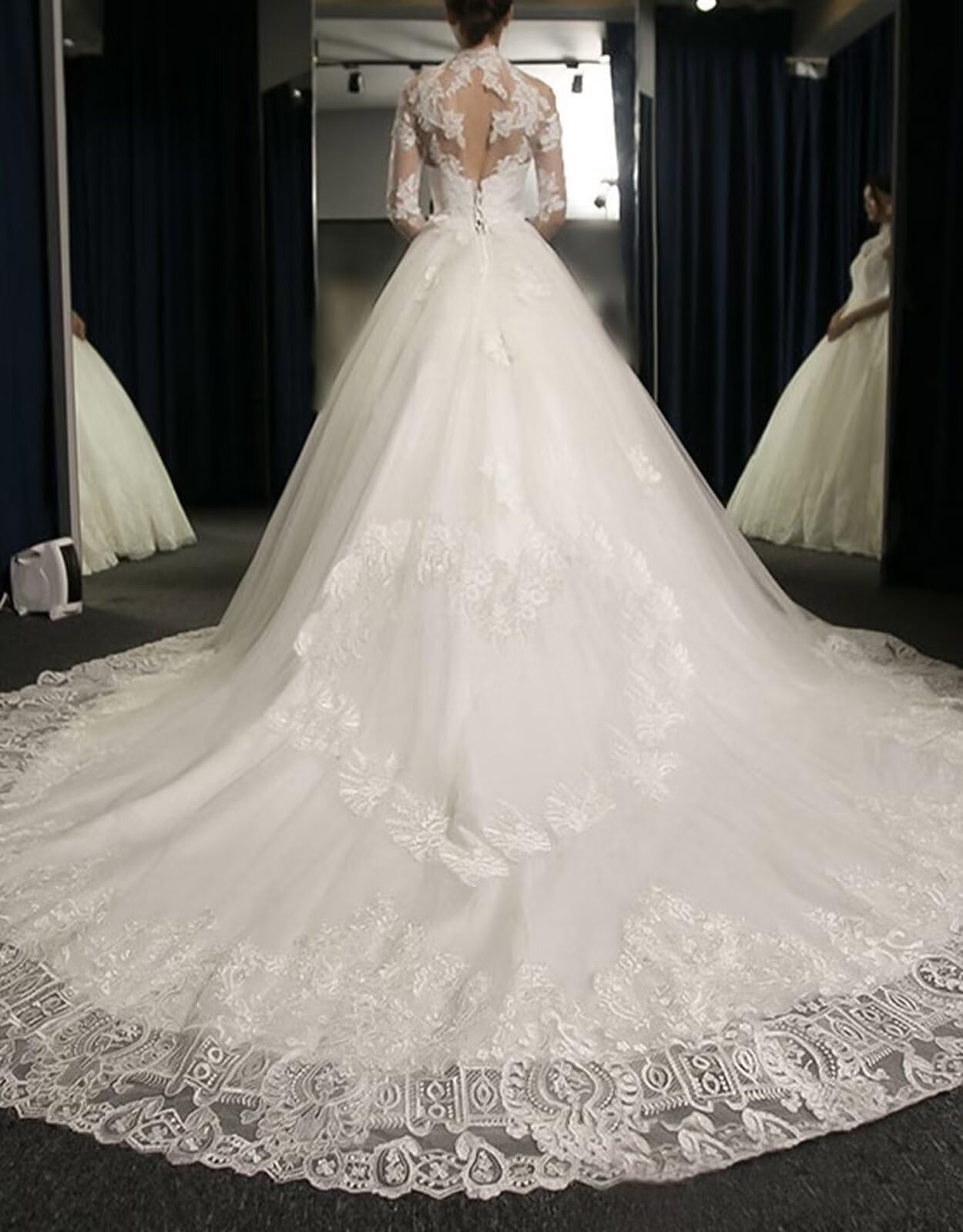 Elegant A-Line Long Sleeve Lace Wedding Dress for Bride – High Neck Tulle Bridal Gown for Formal Ceremonies & Romantic Weddings