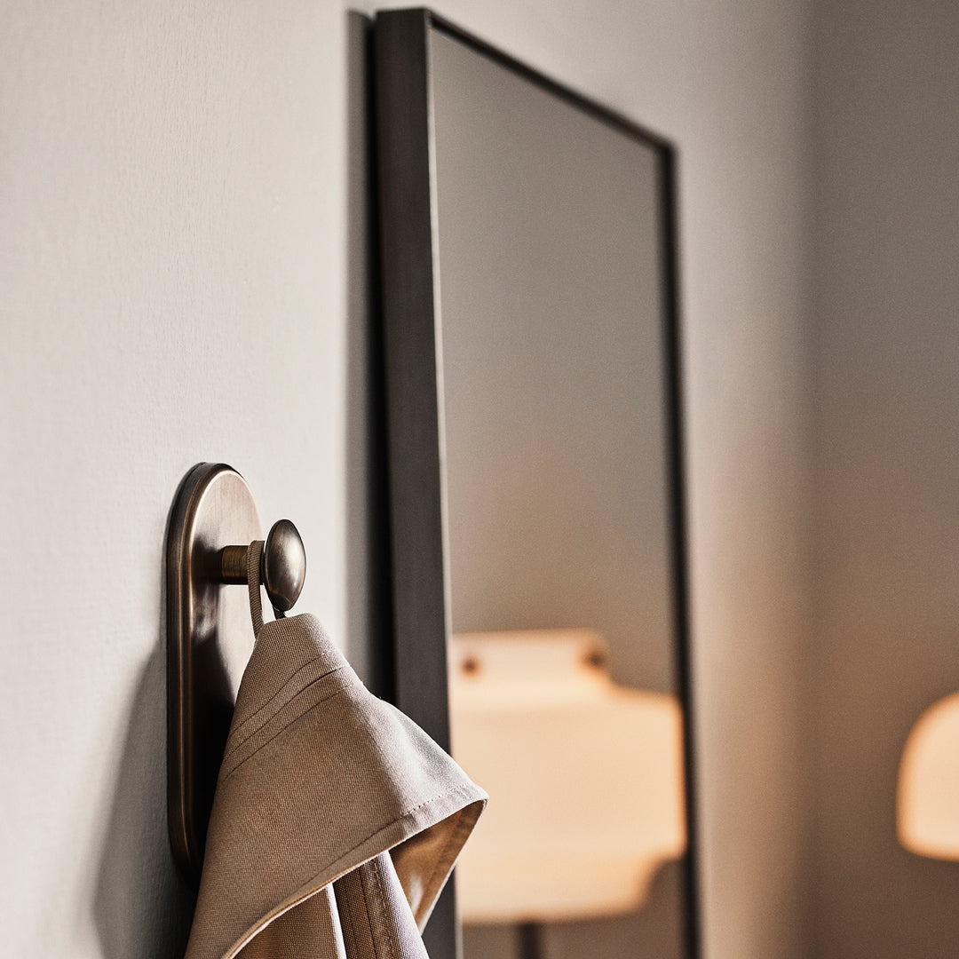 Amore SC50 Vanity Mirror with LED Lights - Perfect for Makeup, Skincare, and Salon Use