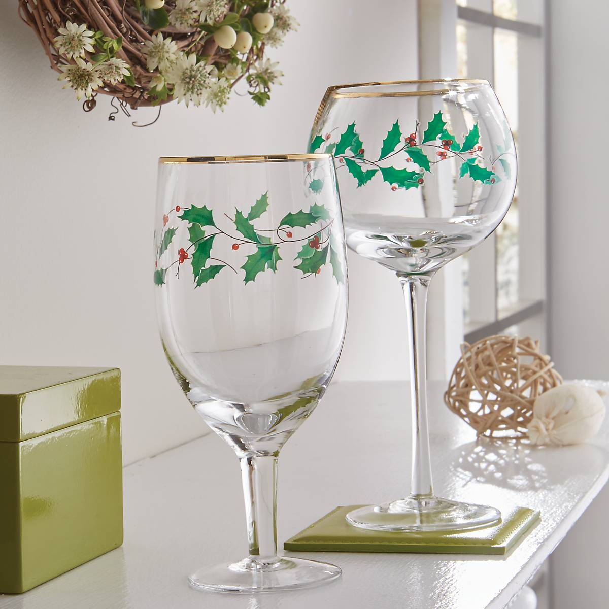 Premium Holiday Iced Beverage Glasses Set of 4 - Shatterproof Tumblers for Christmas Cocktails, Iced Coffee & Party Drinks - Perfect for Festive Gatherings & Winter Celebrations