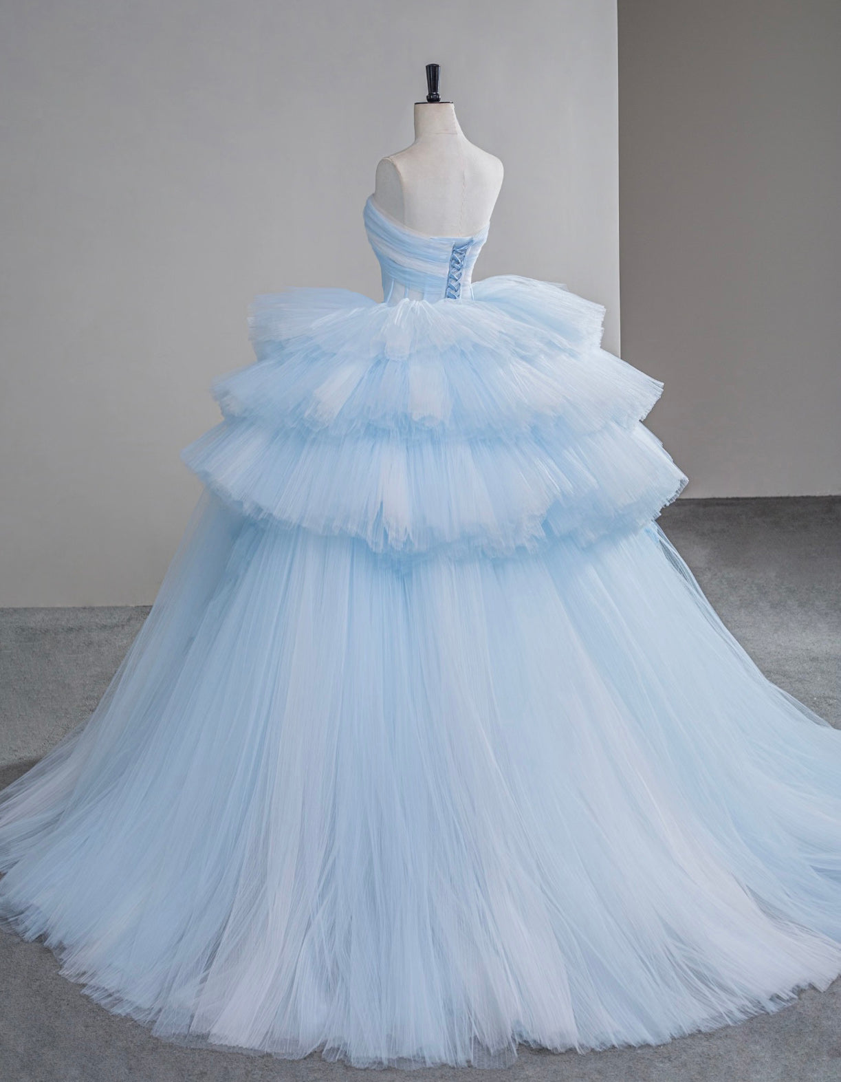 Elegant Blue Sweetheart Neckline Tulle Long Prom Dress for Sweet 16 | Formal Evening Gown for Homecoming, Quinceañera & Special Occasions