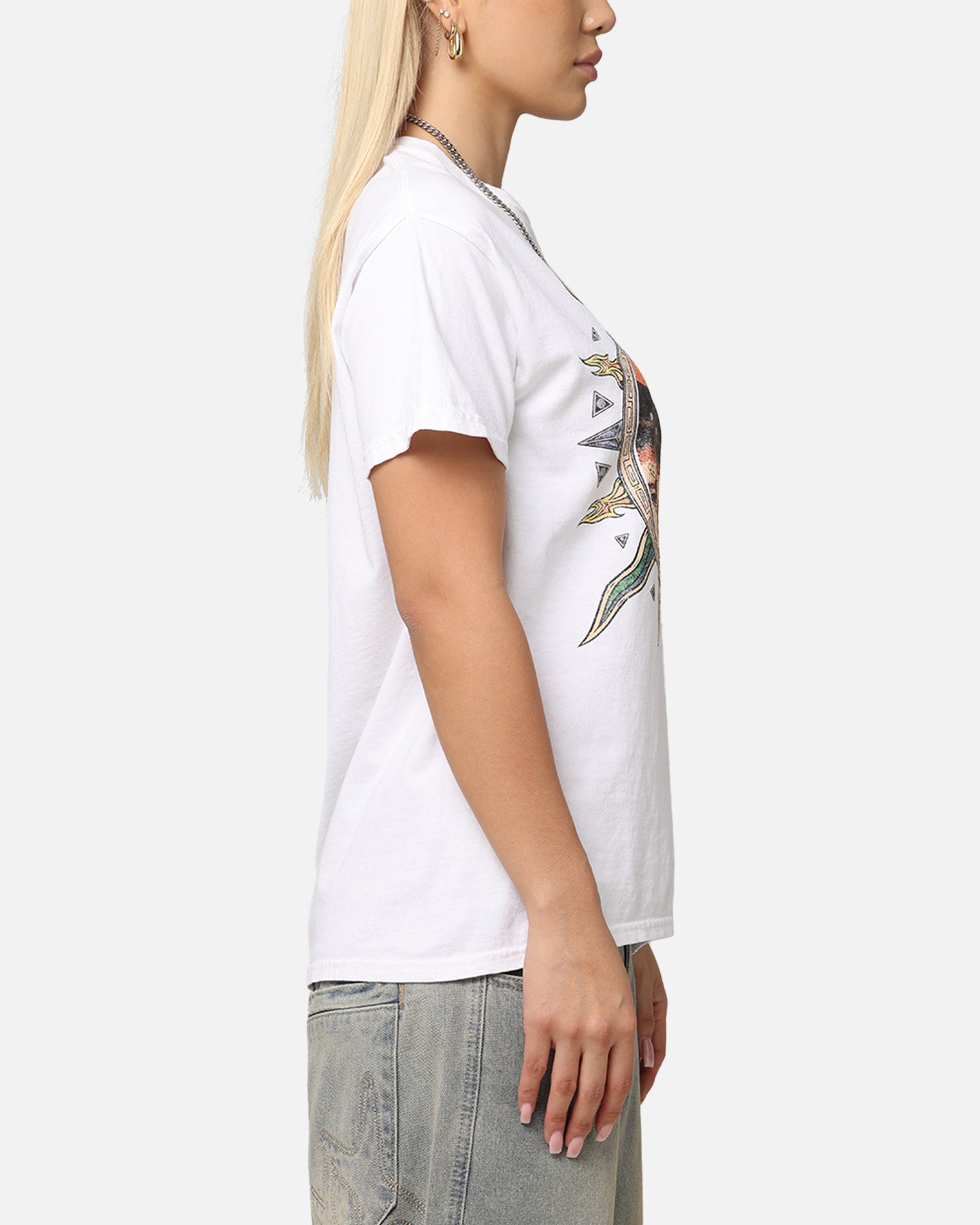 Alice In Chains Flames Vintage T-Shirt - White Retro Band Tee for Concerts & 90s Grunge Fashion