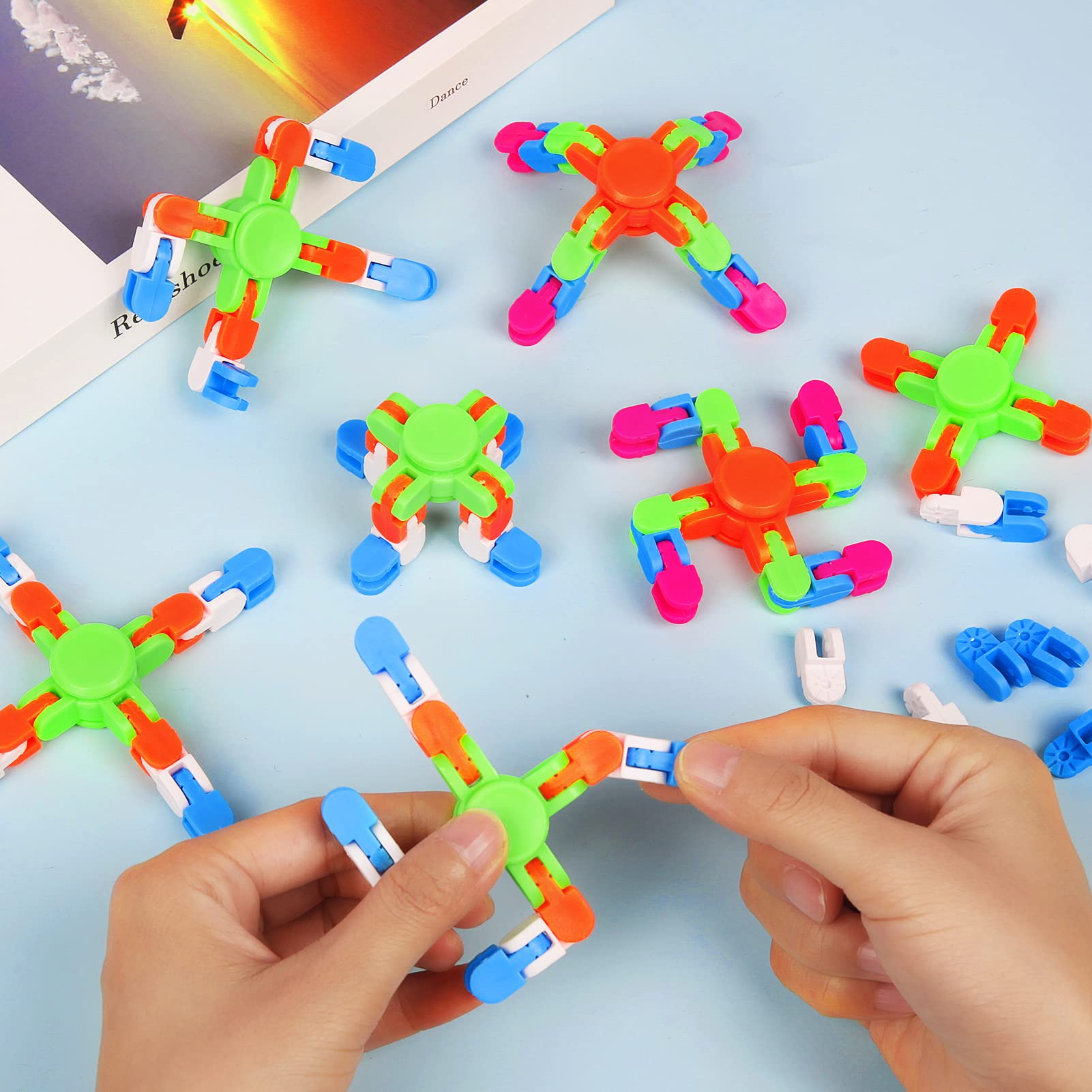 DG-Direct 28 Pack Valentine's Day Cards with Fidget Spinner Toys - Kids Party Favors, Classroom Prizes & Exchange Gifts for Valentine's Day Celebrations - Perfect for School Parties, Classroom Activities & Gift Exchanges
