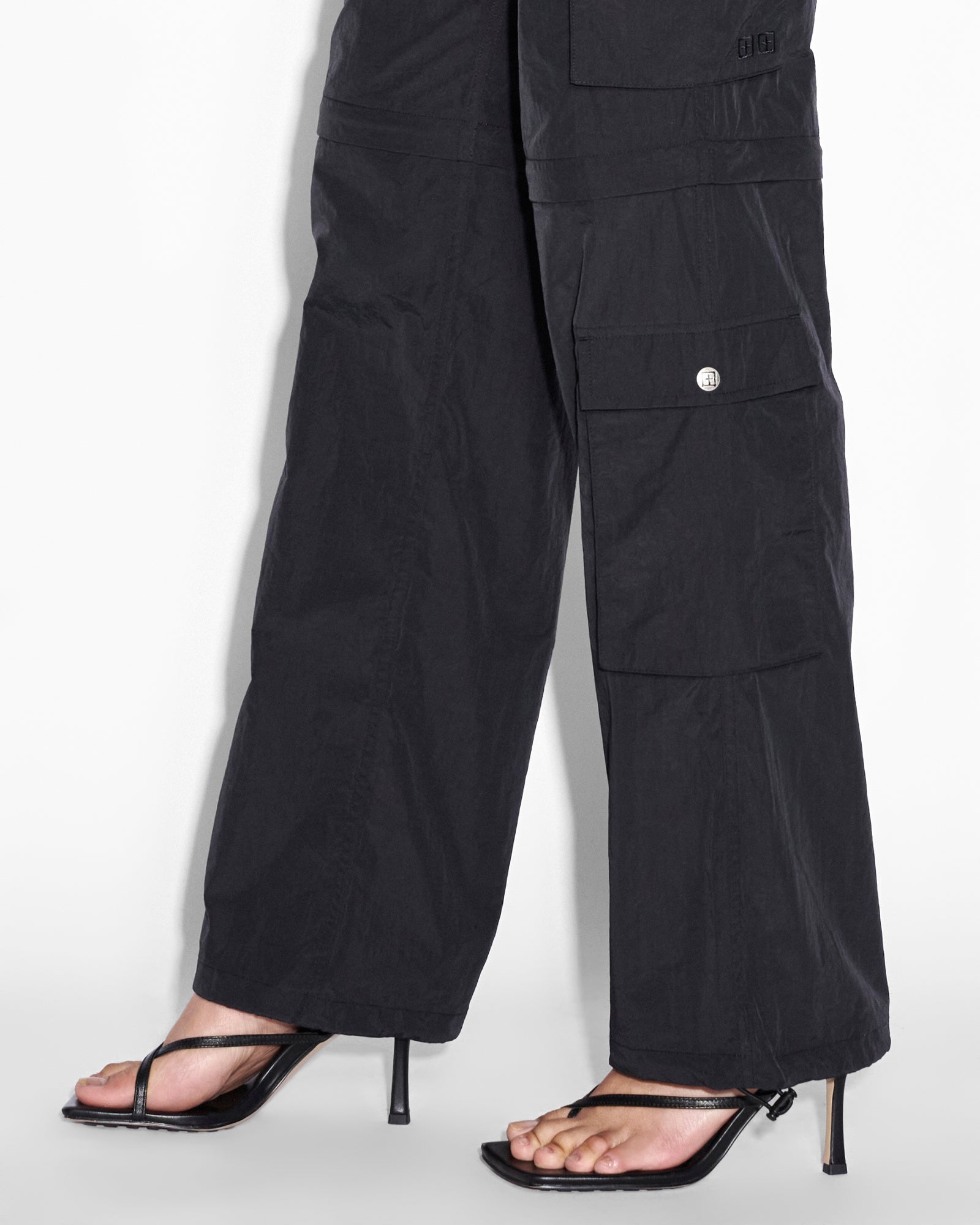 Tactical Cargo Pants for Men - Durable Black Work Pants with Multiple Pockets - Perfect for Outdoor, Hiking, and Workwear