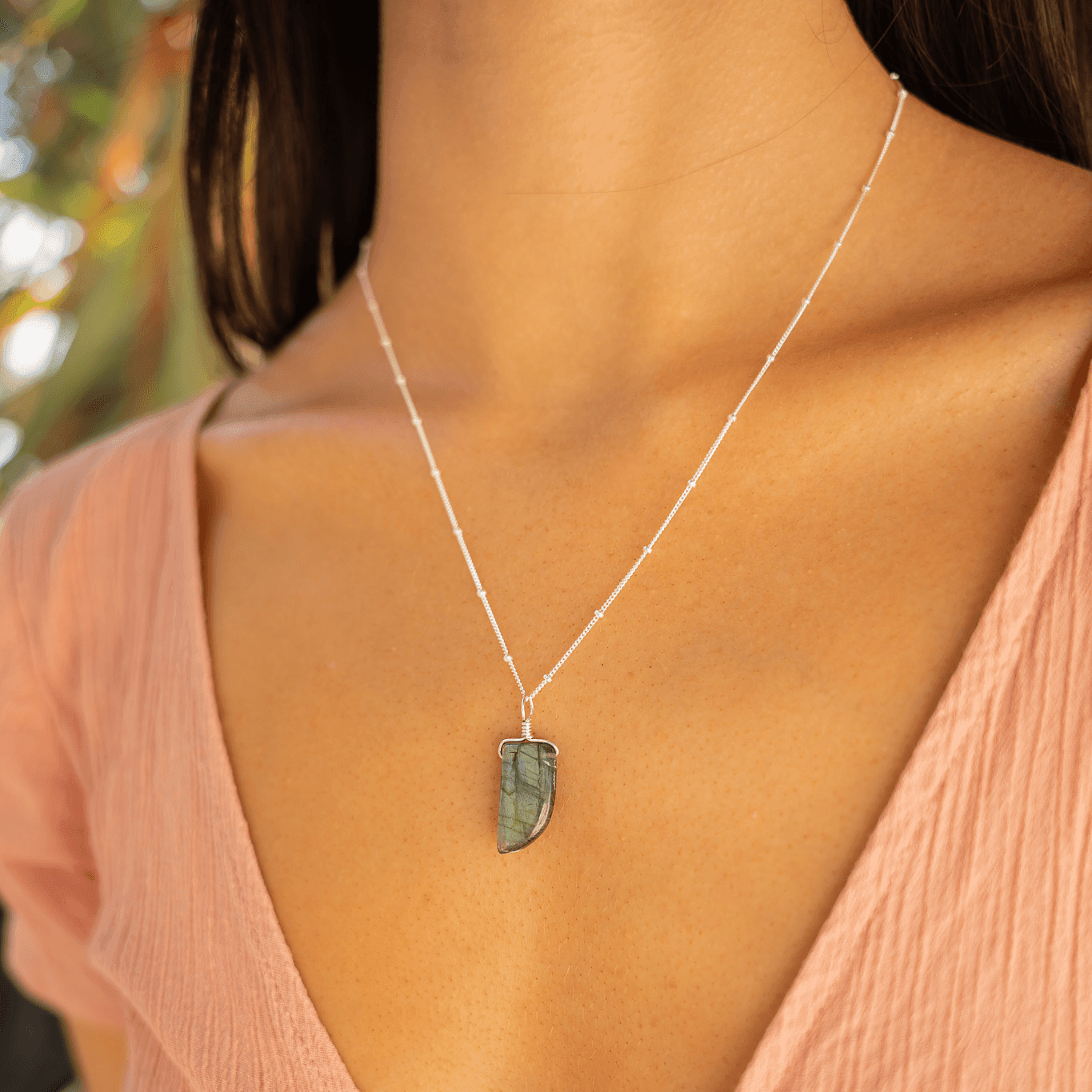 Labradorite Crystal Pendant Necklace - Smooth Polished Stone Jewelry for Women | Healing Crystal Necklace for Meditation, Yoga & Spiritual Gifts