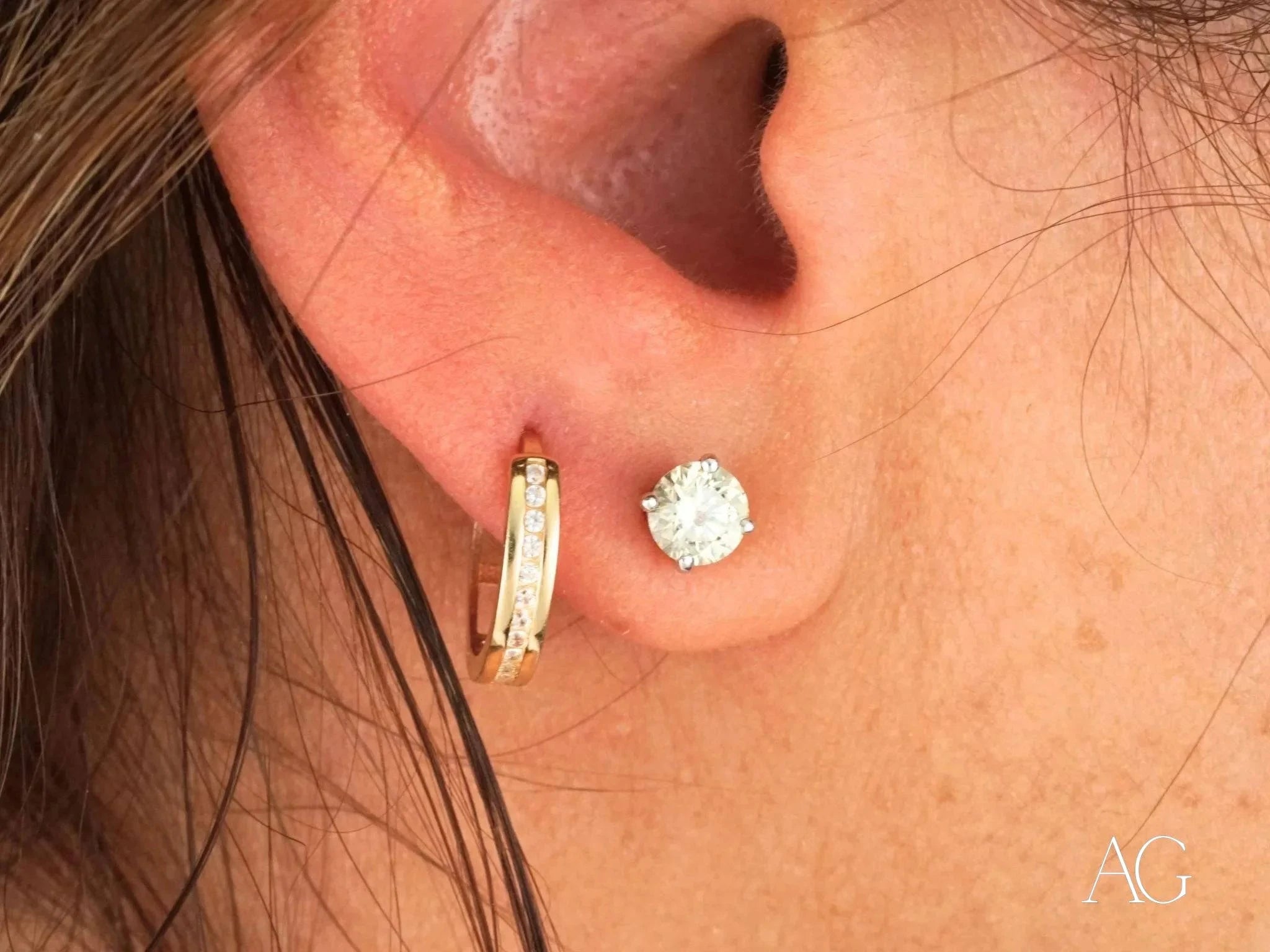 18K Yellow Gold CZ Mini Hoop Earrings for Women - Sparkling Cubic Zirconia Huggie Hoops - Perfect for Everyday Wear, Gifts & Special Occasions