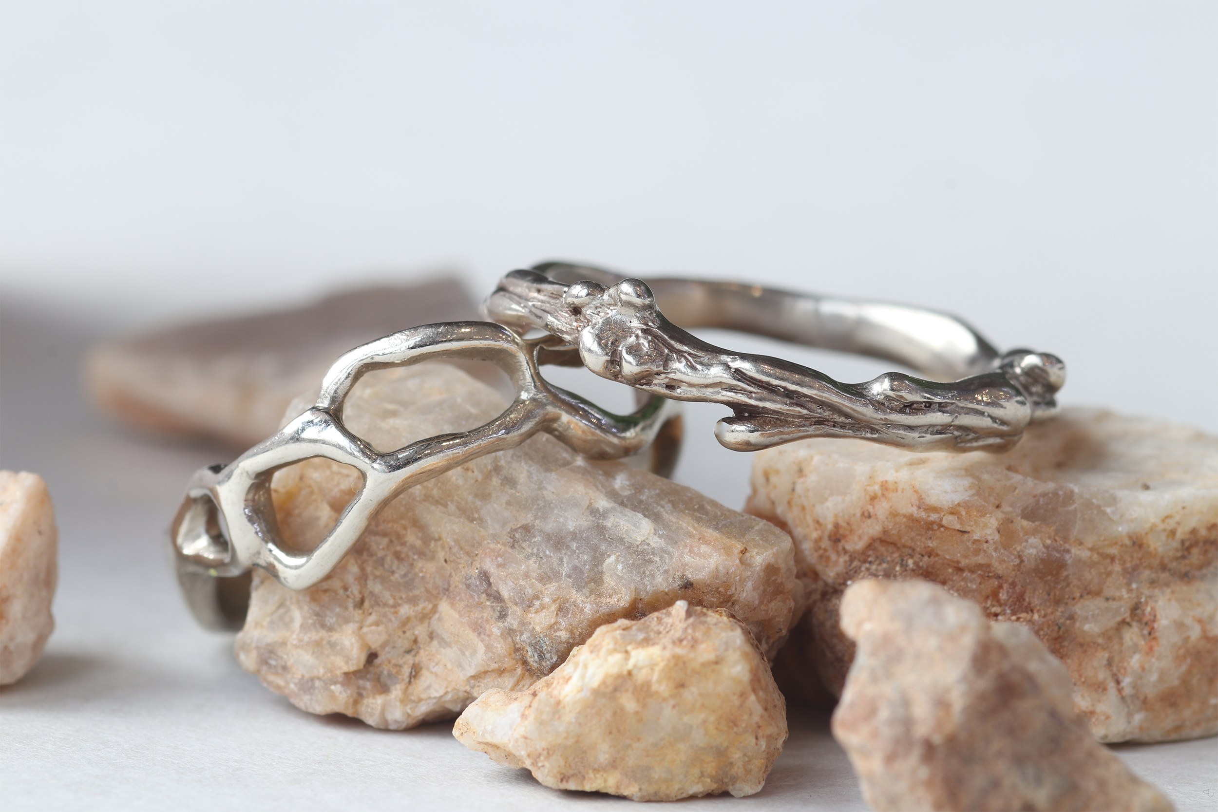 White Water Ring - Floating Pool Party Accessories for Summer Fun, Beach Games & Outdoor Swimming Activities