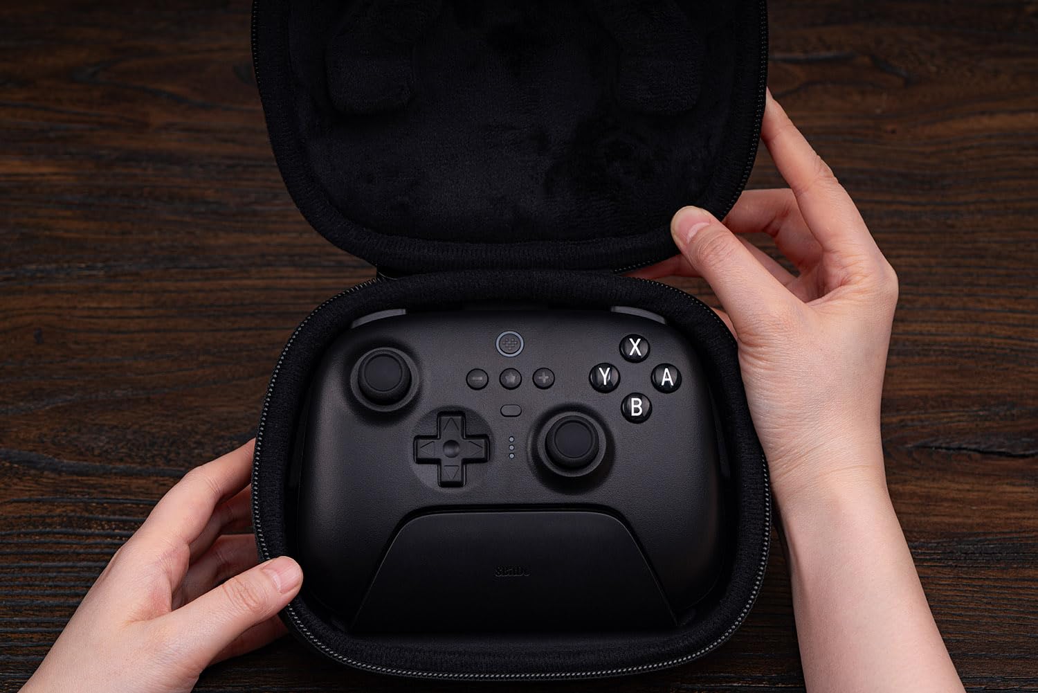 8BitDo Ultimate Controller Case with Dock - Travel Protection for Gaming
