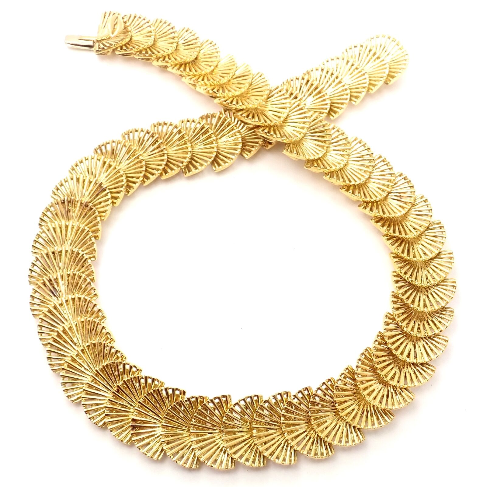 Authentic Vintage Tiffany & Co 18k Yellow Gold Fan Shell Link Necklace - Rare Luxury Jewelry for Women, Perfect Gift for Anniversary, Birthday & Special Occasions