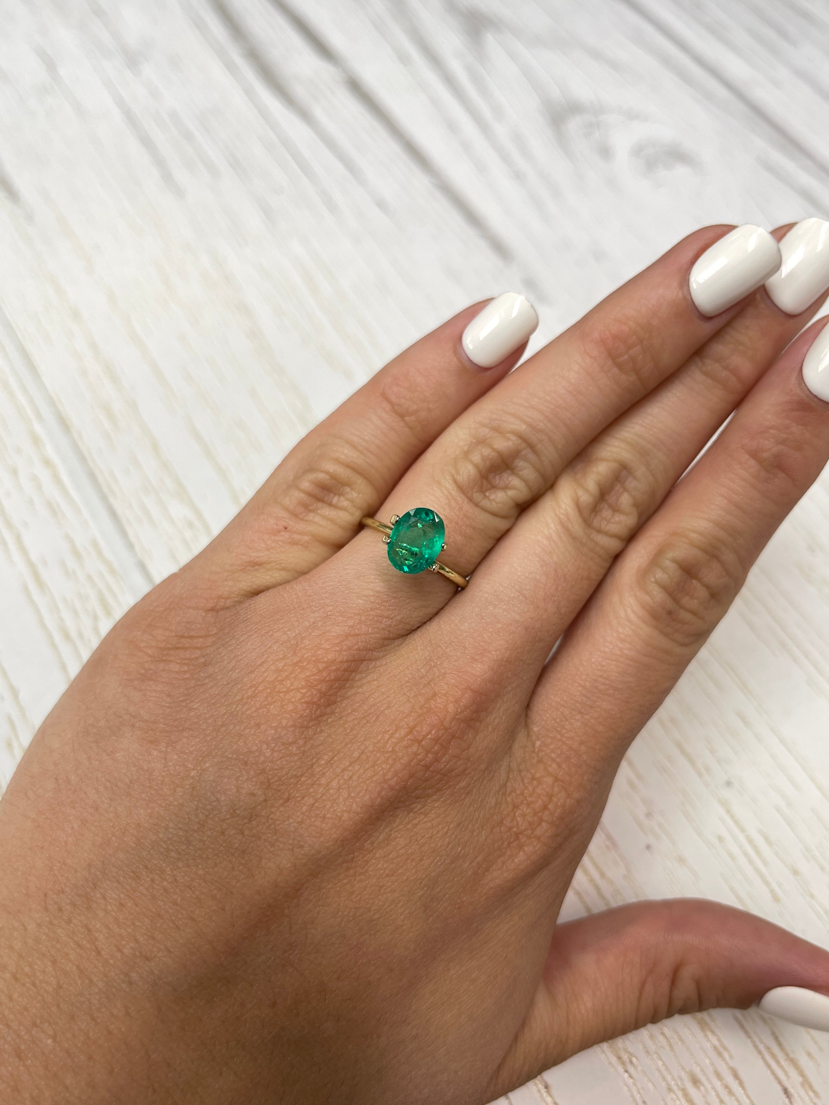 1.93 Carat Natural Colombian Emerald - 9.5x7.3mm Oval Cut Loose Green Gemstone for Jewelry Making & Engagement Rings