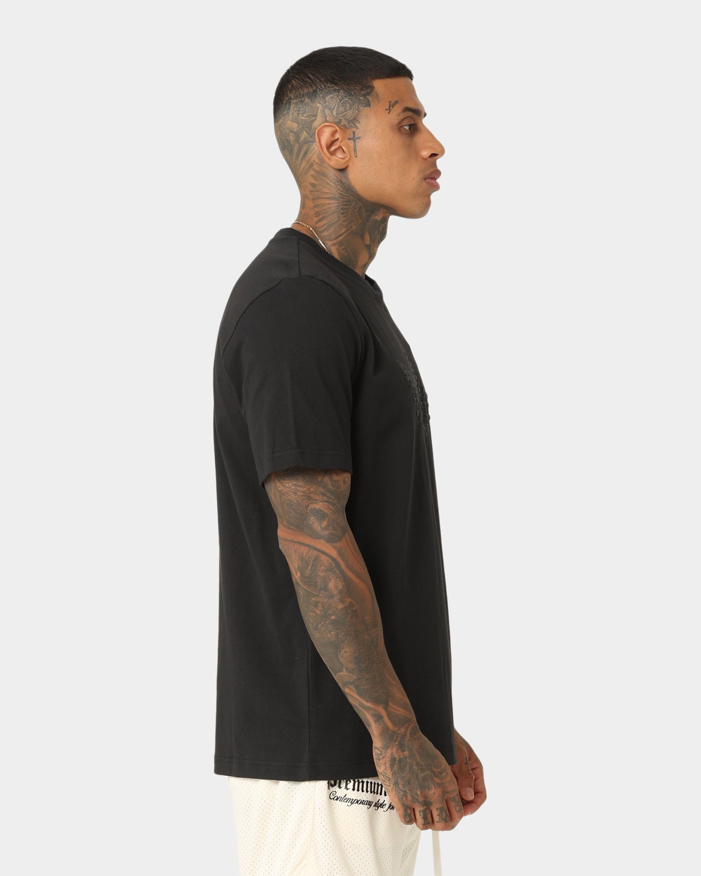 Adidas Originals Men's Mono Black T-Shirt - Classic Cotton Crewneck Tee for Casual Wear & Street Style