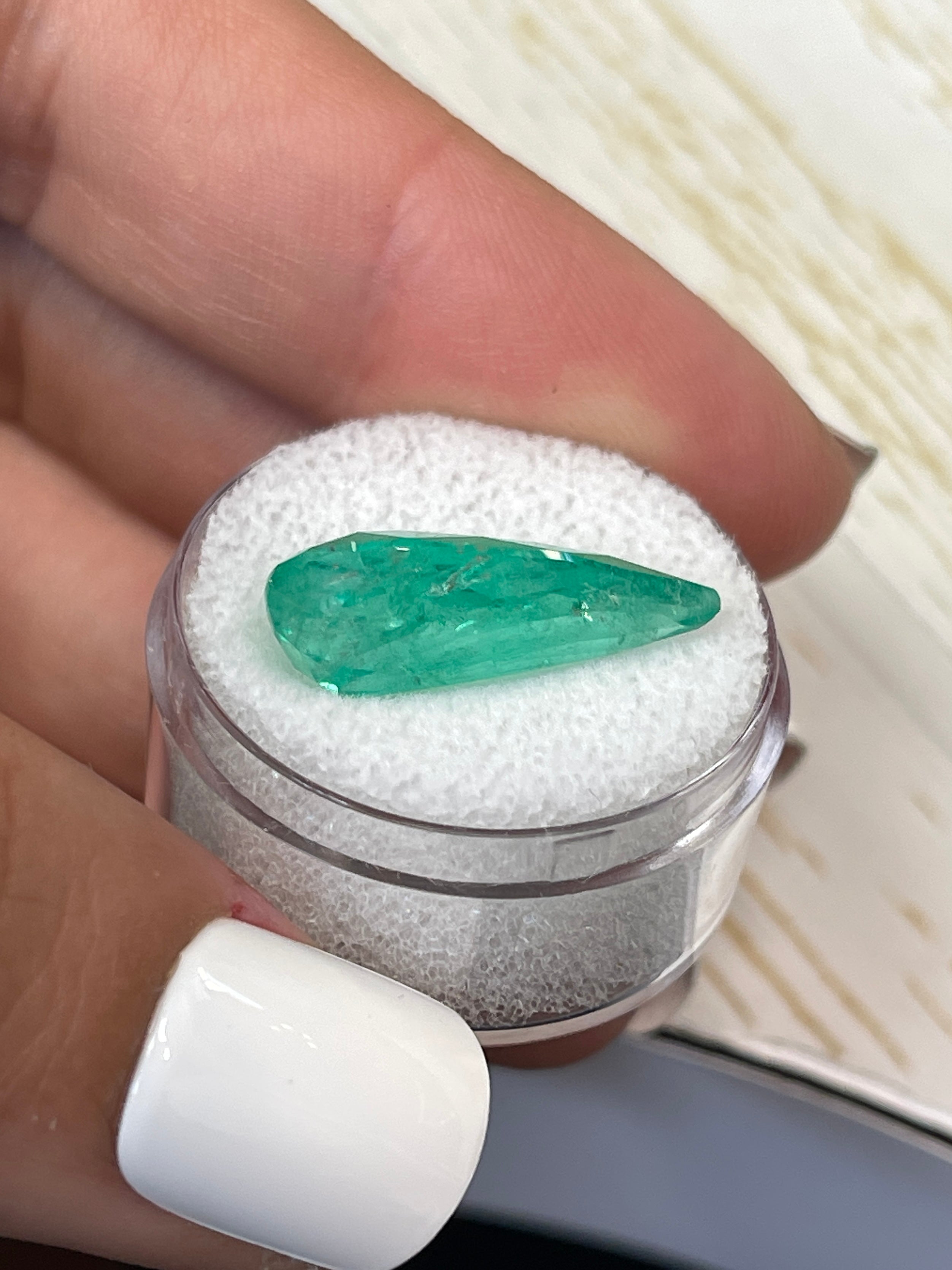 8.57 Carat 21x11mm HUGE Green Natural Loose Colombian Emerald Pear Cut Gemstone for Jewelry Making, Engagement Rings & Luxury Gifts