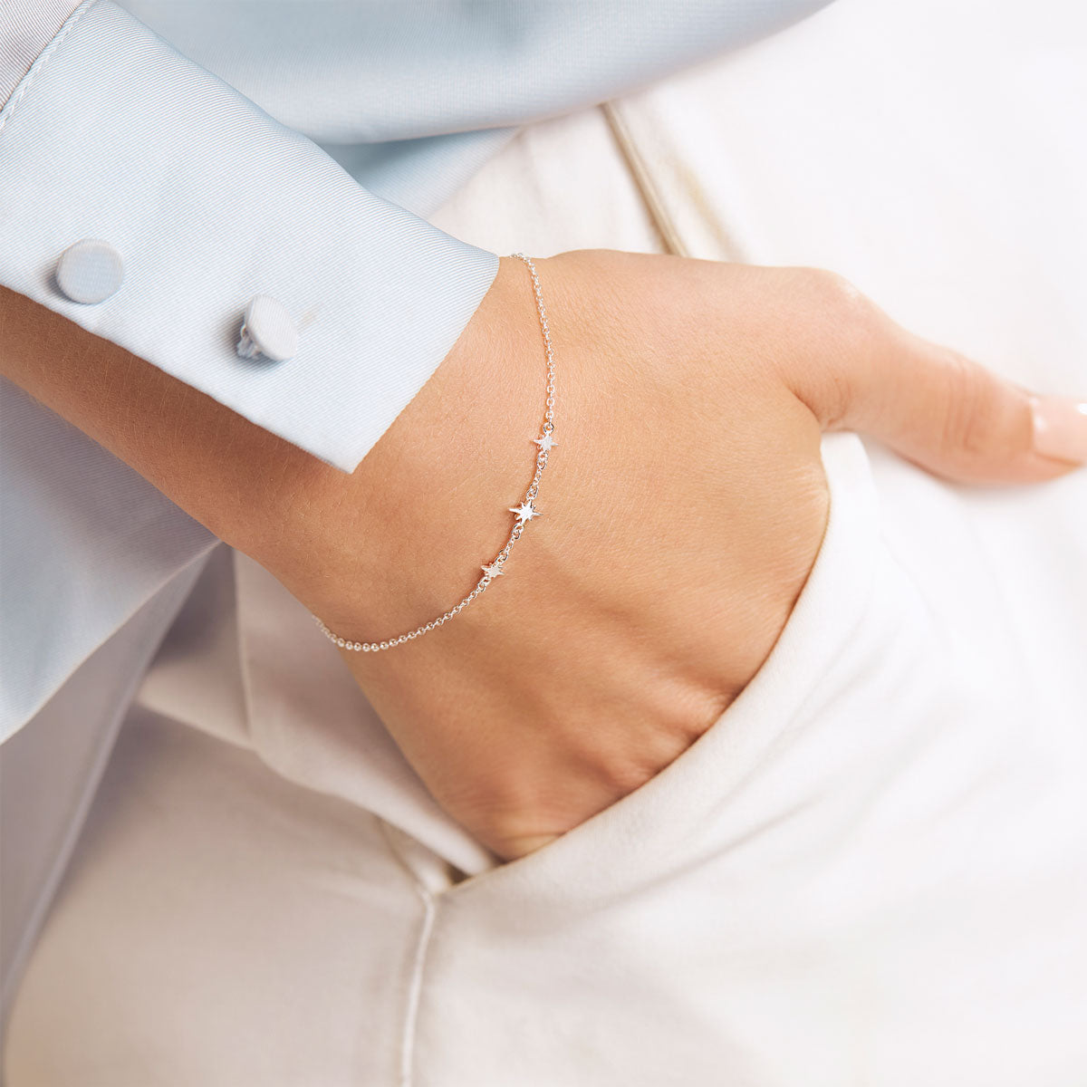Celestial Star Bracelet for Women - Elegant Adjustable Zodiac Charm Bracelet for Daily Wear, Gift for Her, Birthday & Anniversary Present - Perfect for Boho, Casual & Formal Outfits