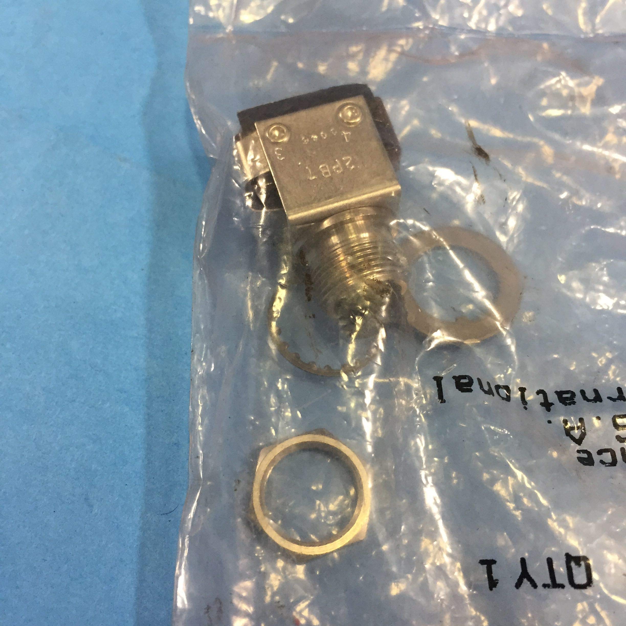 Honeywell S&C 2PB7 SPDT Push Button Switch 5A 250V - Heavy Duty Electrical Control for Industrial Machinery & Equipment