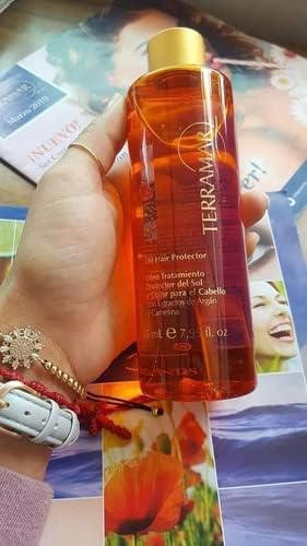 Best Hair Heat Protectant Oil - Natural Argan & Coconut Oil for Frizz Control & Shine - Perfect for Blow Drying, Straightening & Styling