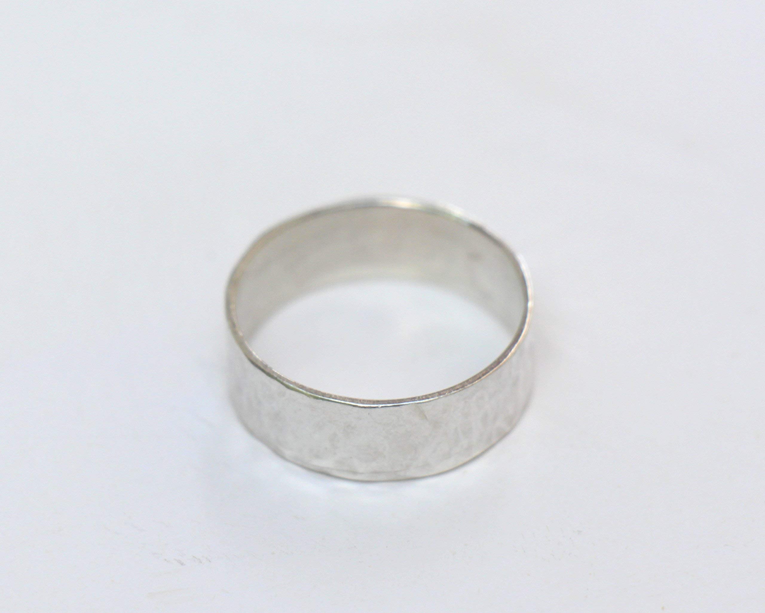 Hammered Sterling Silver Ring - 5mm Minimalist Wedding Band for Women & Men - Simple Silver Jewelry Gift for Her & Him - Perfect for Anniversaries, Engagements & Everyday Wear
