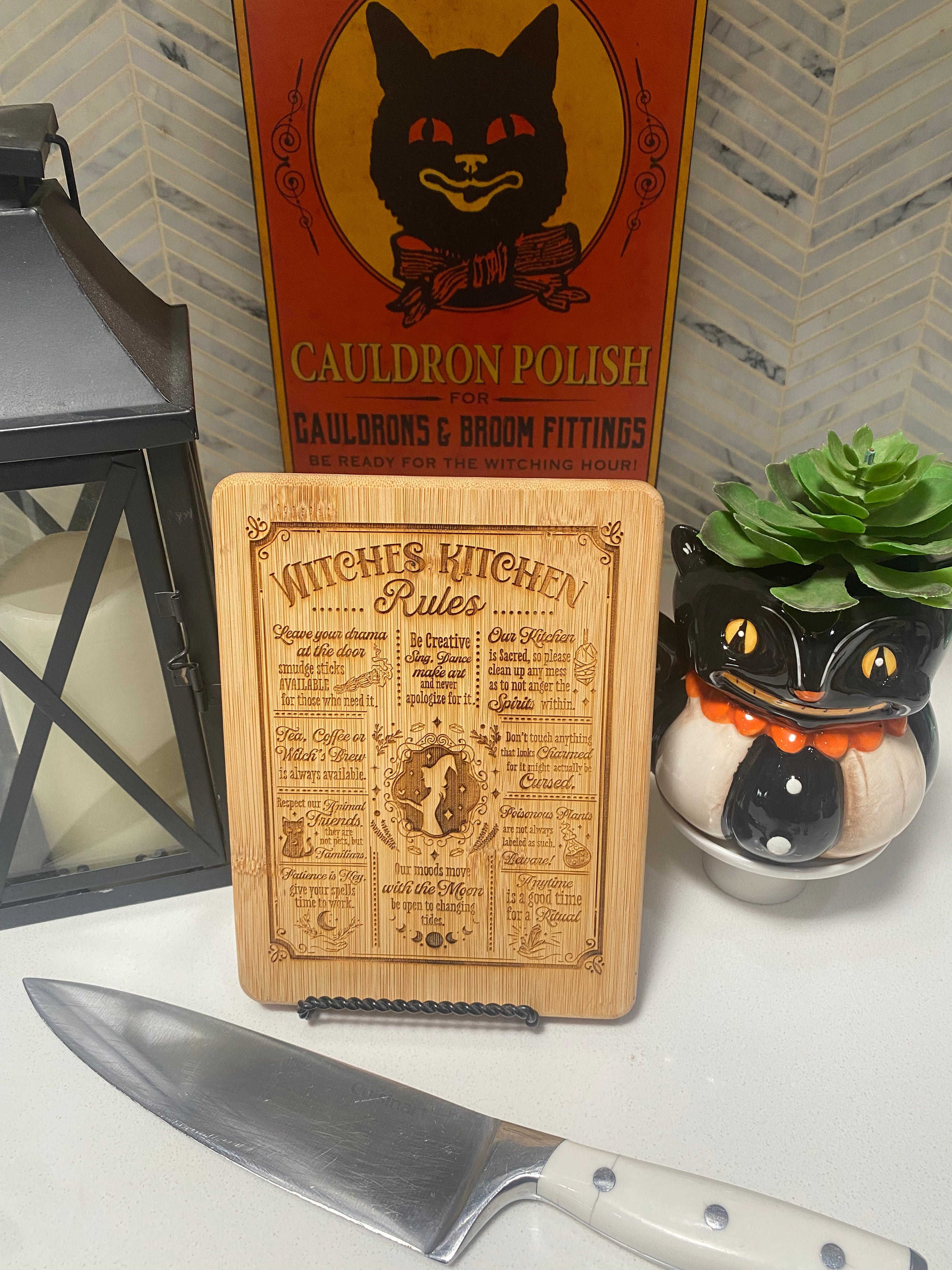 Premium Witch's Kitchen Rules Cutting Board - Durable Wooden Chopping Board for Cooking & Serving - Perfect for Halloween, Themed Parties & Home Decor
