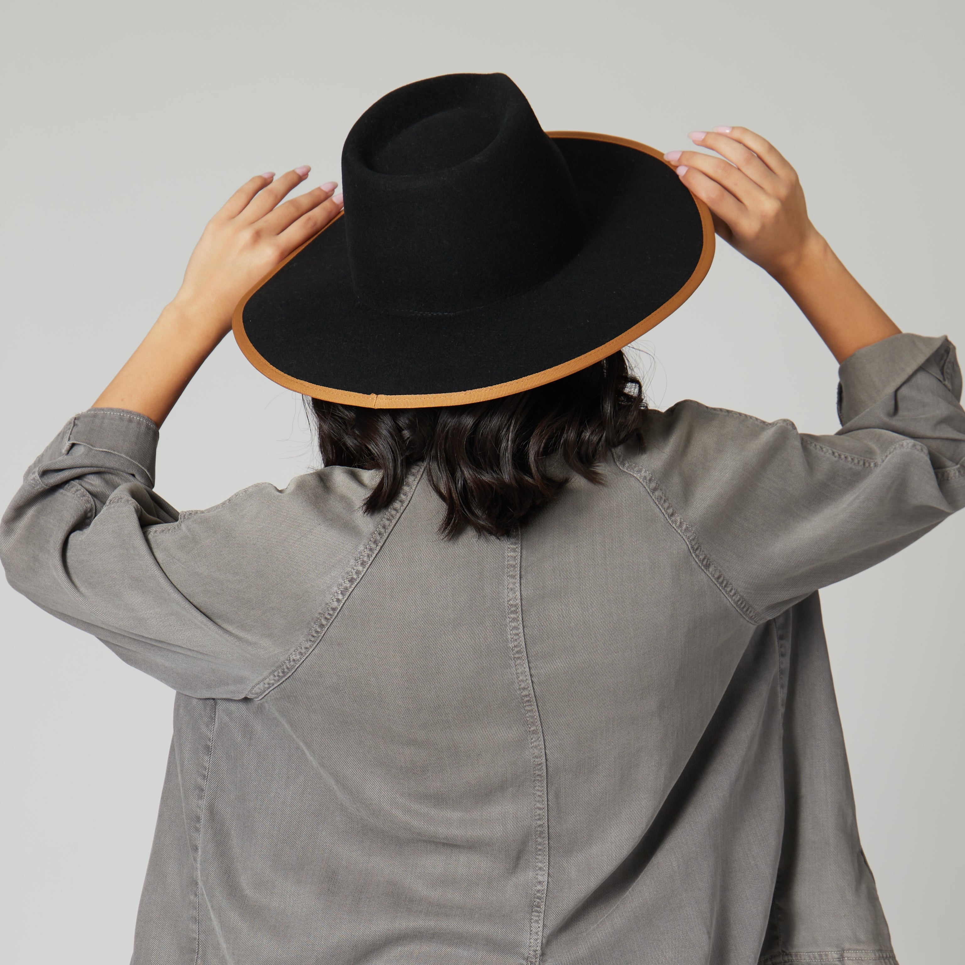 Stylish Women's Fedora Hat - Classic Wide Brim Wool Felt Hat for Women - Perfect for Outdoor Events, Weddings, and Fashion Accessories