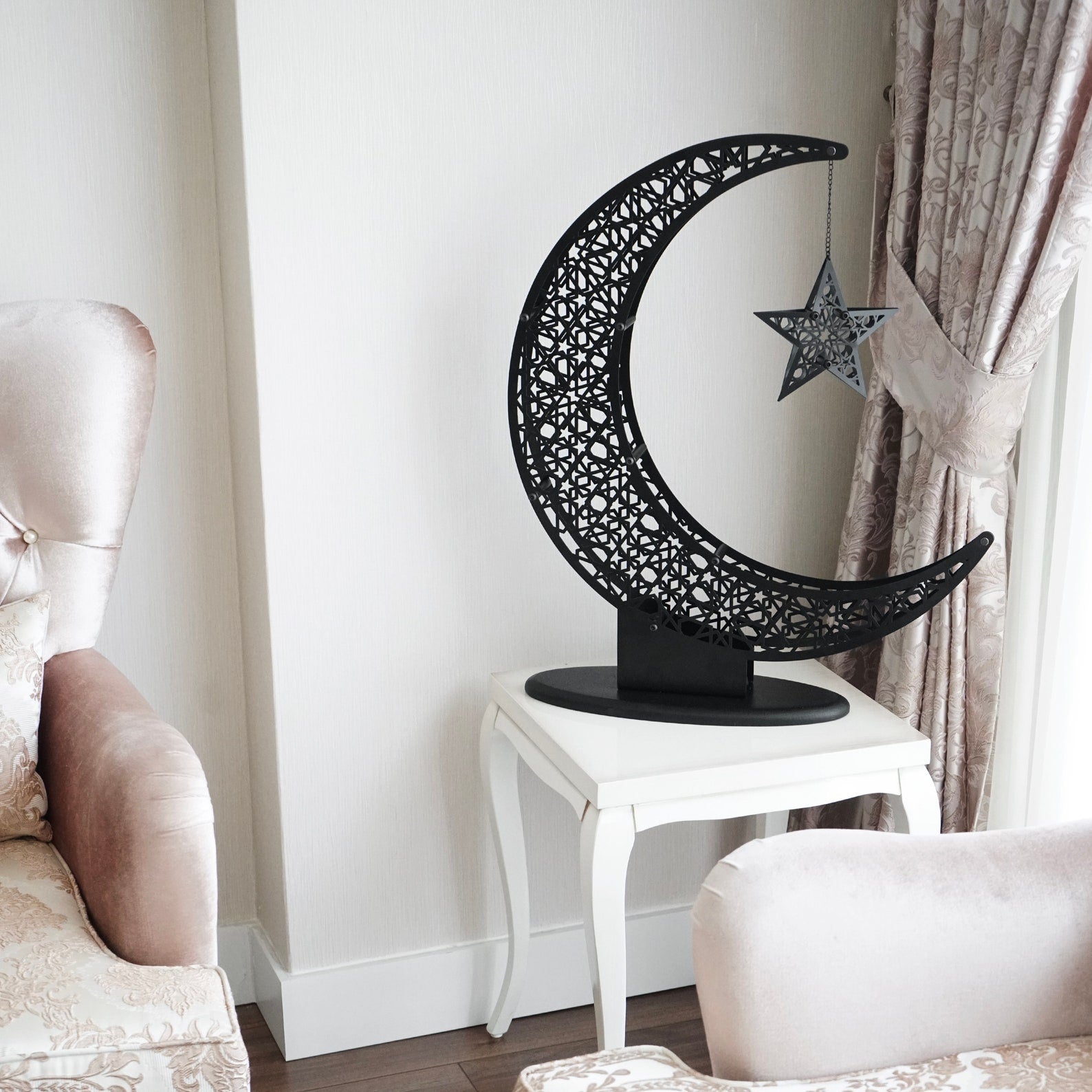 Ramadan Crescent & Star Metal Wall Decor - Islamic Home Decoration for Eid, Mosque & Festival Celebrations