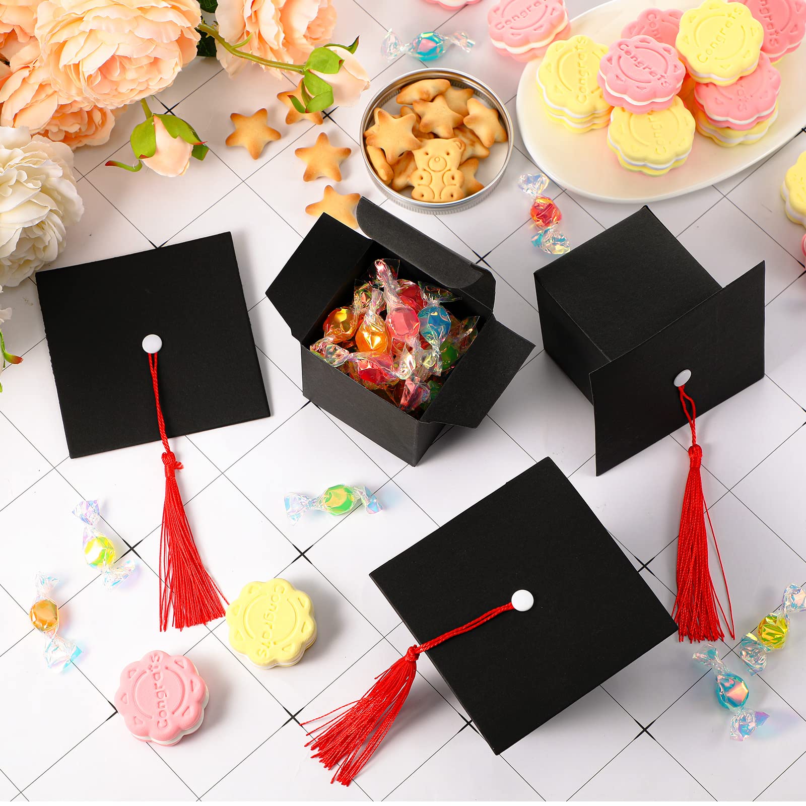 Bememo 100-Pack Graduation Candy Gift Boxes with Tassel - Class of 2025 Party Favors, Graduation Cap Decorations & Centerpieces for High School/College Ceremony (Red) - Perfect for Graduation Parties, Open House Events & Senior Celebrations