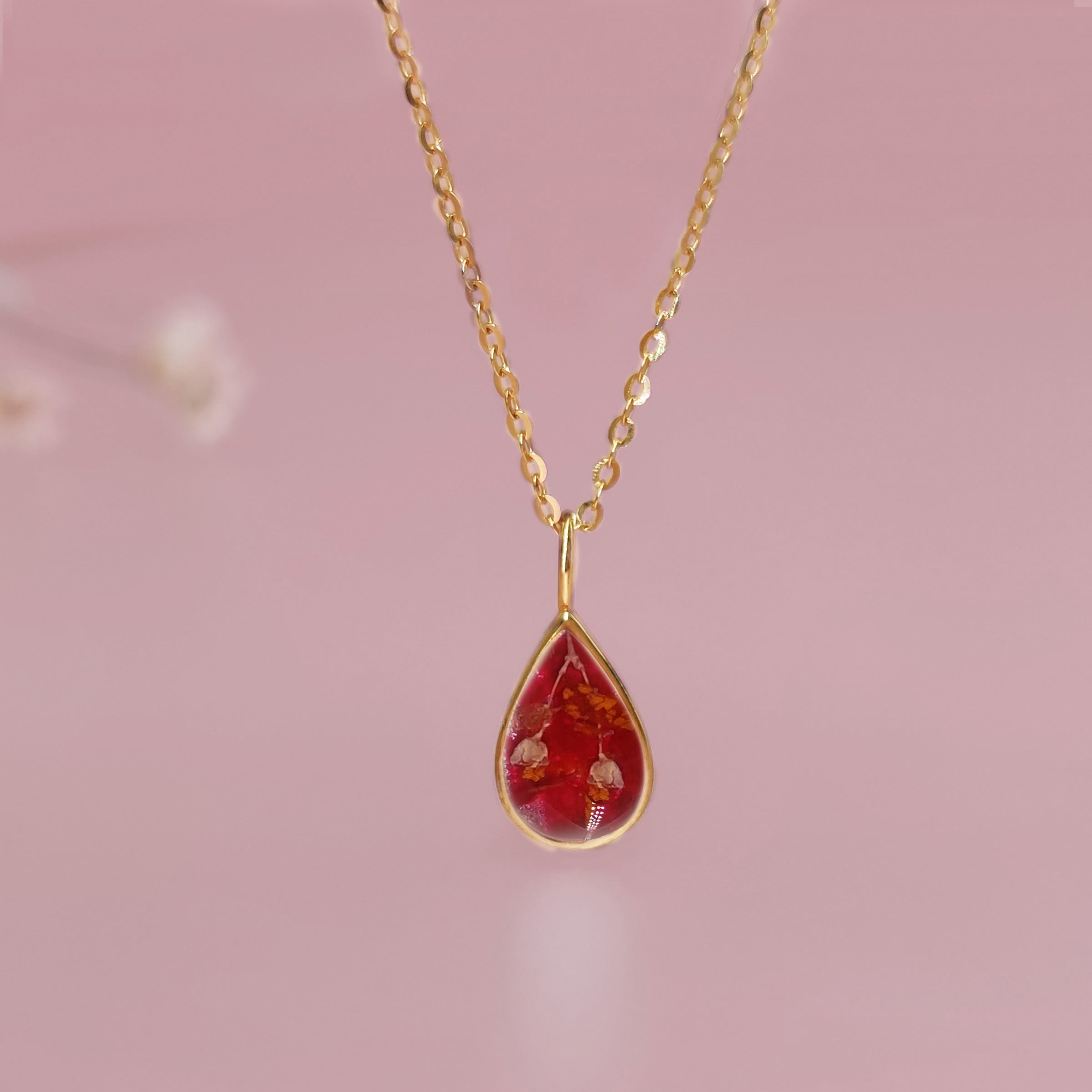 Classic Teardrop Solid Gold Necklace with Dried Flowers - Elegant Memorial Jewelry for Weddings, Funerals & Special Occasions