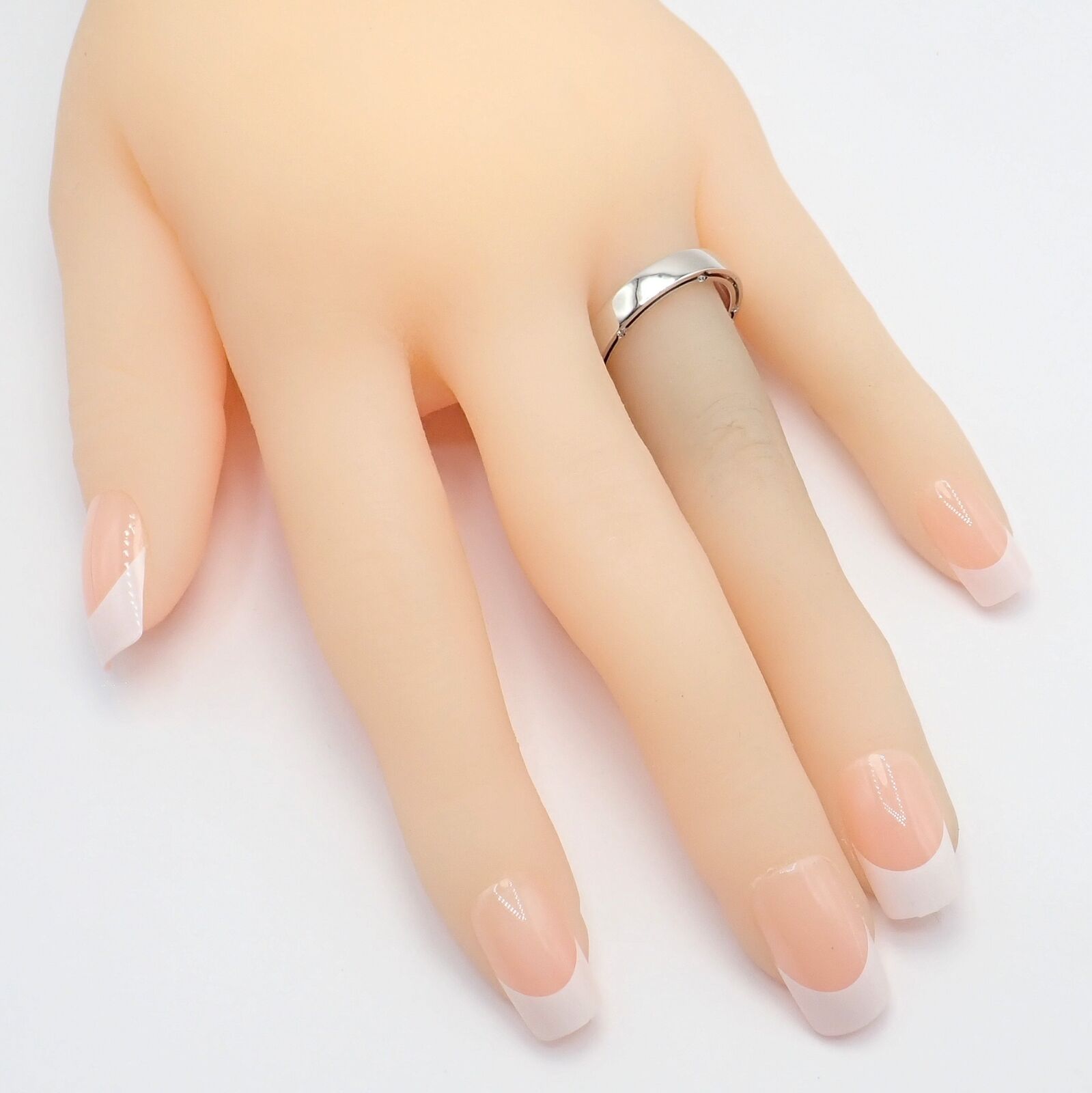 Authentic Damiani 18K White Gold Diamond D-Side 4mm Band Ring Size 7.75 - Perfect for Weddings, Anniversaries & Luxury Gifts