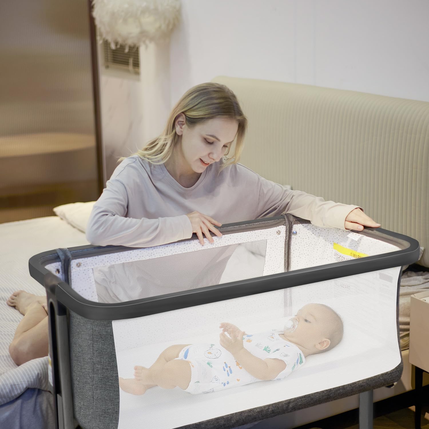 AMKE 3-in-1 Baby Bassinet with Storage Basket - Adjustable Bedside Sleeper Crib for Newborns & Infants, Breathable Mesh Portable Baby Bed - Perfect for Nursery, Bedroom & Travel (Easy Assembly)