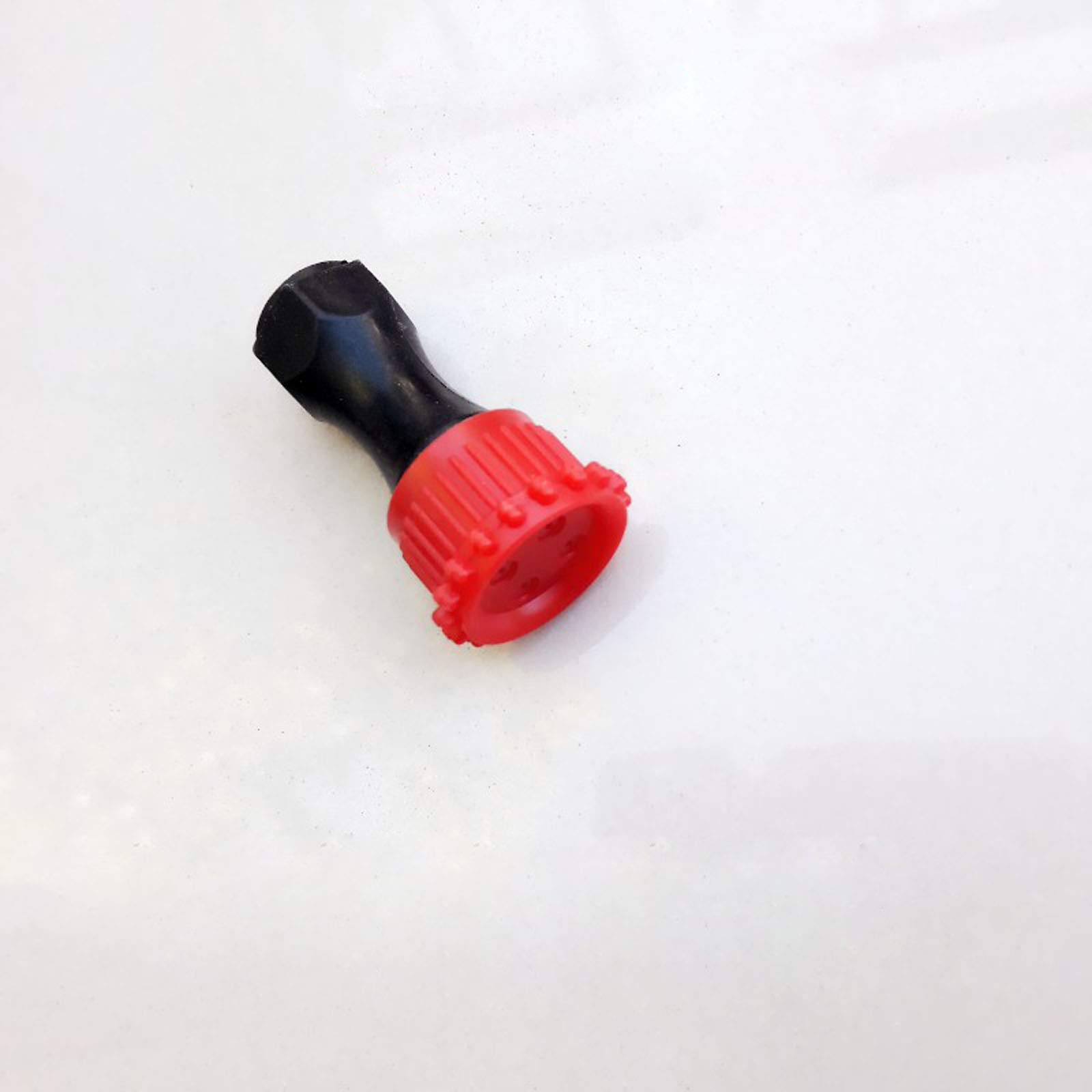 4 Pack Plastic Female Thread Spray Nozzles for Weed Killer & Pest Control Sprayers - Inner Teeth Design - Perfect for Garden, Lawn Care & Agricultural Applications