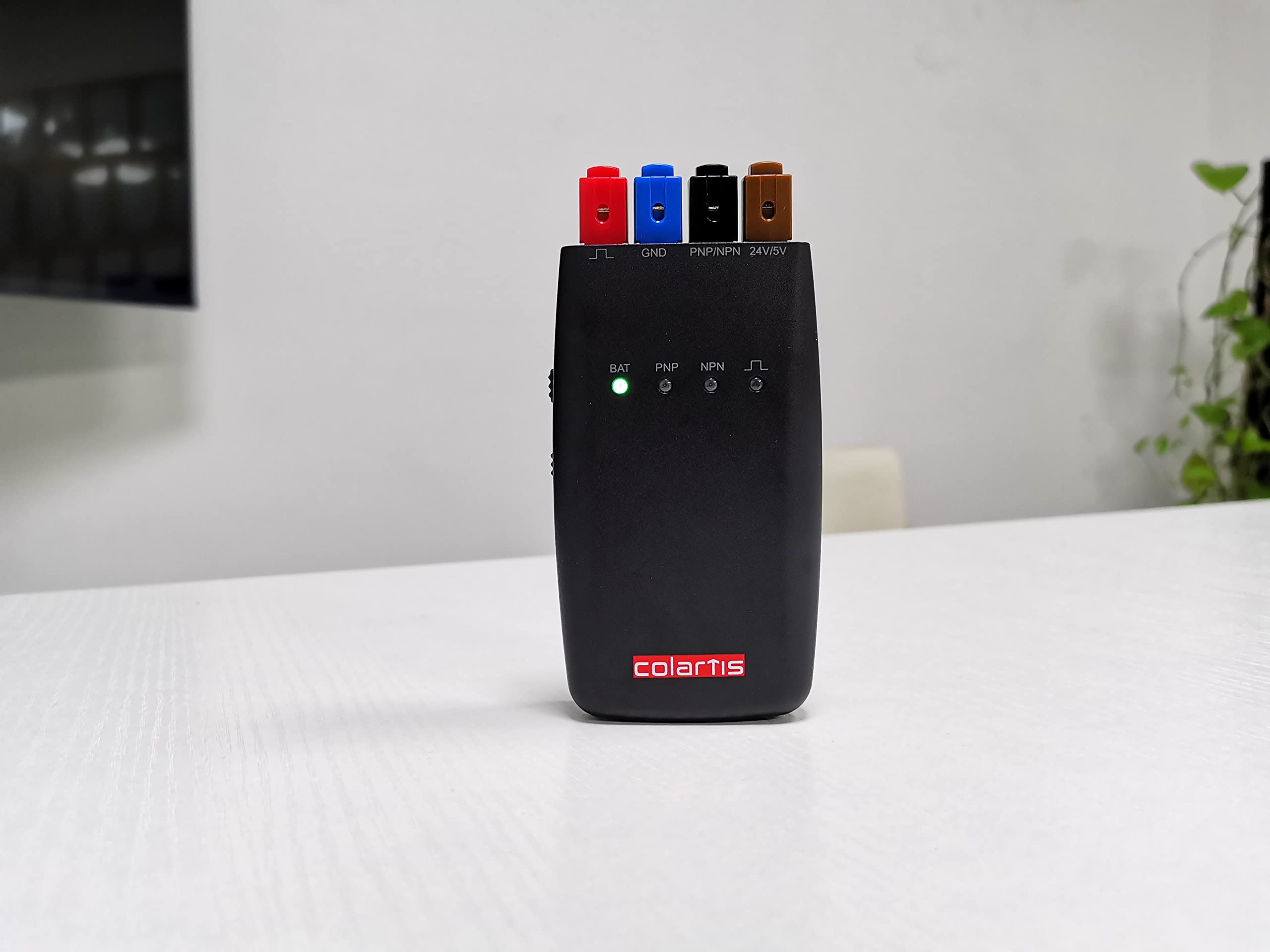 Rechargeable Proximity Switch Tester for 3-Wire & 4-Wire NPN/PNP DC Sensors - RoHS Compliant TM800 - Ideal for Industrial Automation, PLC Systems & Sensor Maintenance