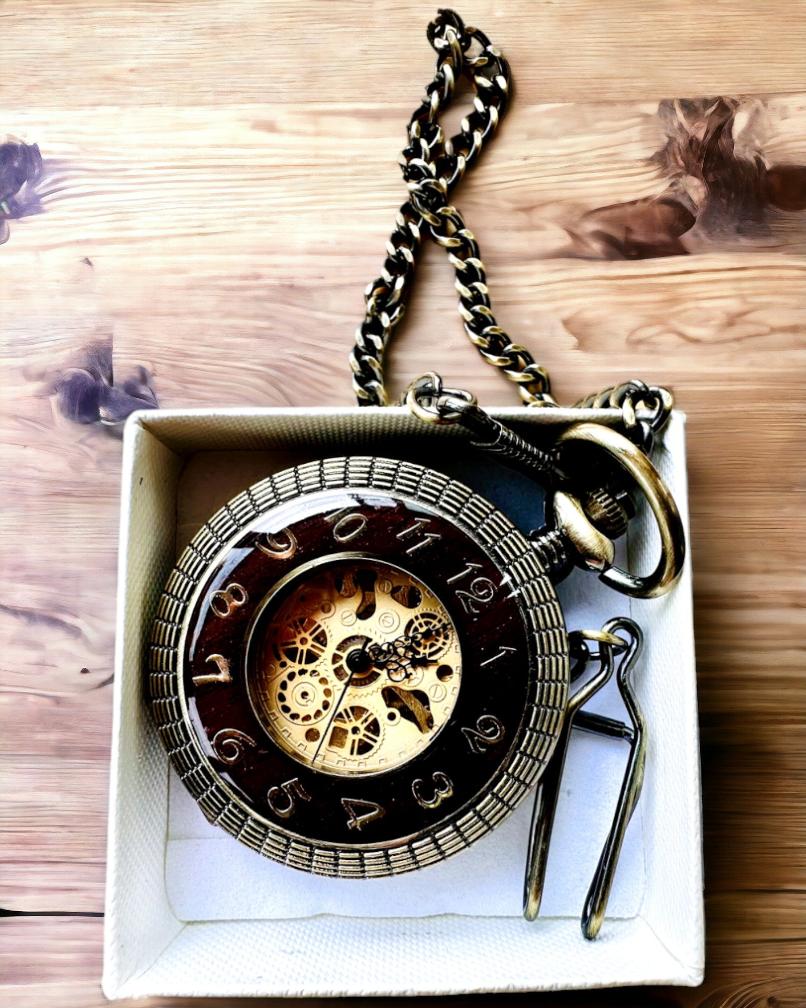 Vintage Engravable Pocket Watch - Customizable Retro Elegance for Men & Women | Perfect for Weddings, Gifts, and Special Occasions
