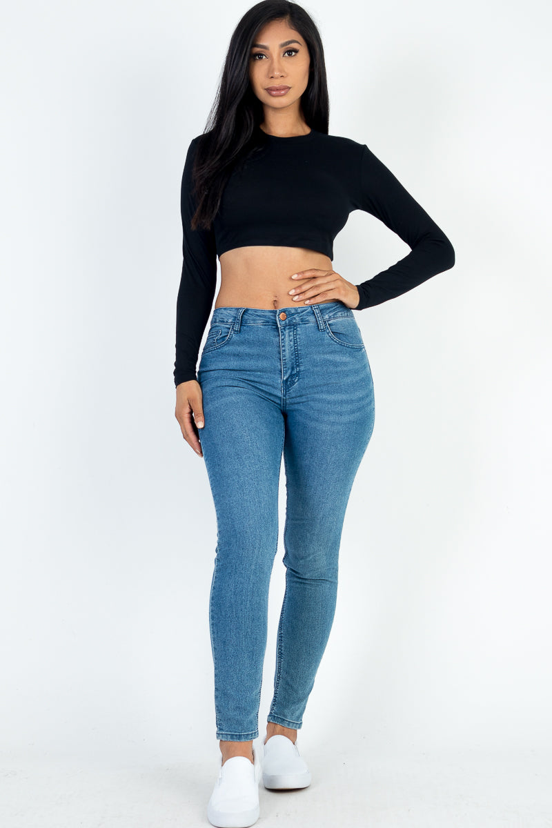 Crew Neck Long Sleeve Cropped Top for Women | Casual & Layering T-Shirt | Perfect for Fall Outfits, Date Nights & Streetwear Looks