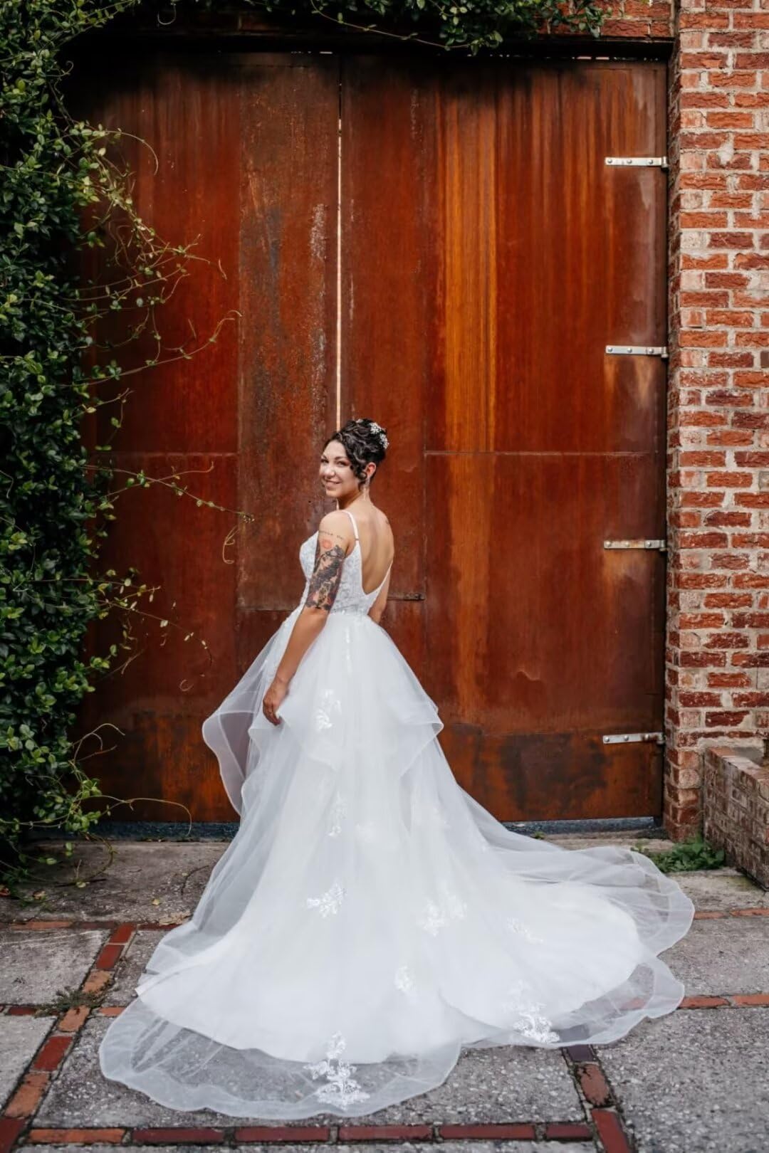 2024 Elegant Lace Applique Wedding Dress for Women - Spaghetti Straps Long Formal Gown with Train | Perfect for Bridal Ceremony, Reception & Romantic Photoshoots