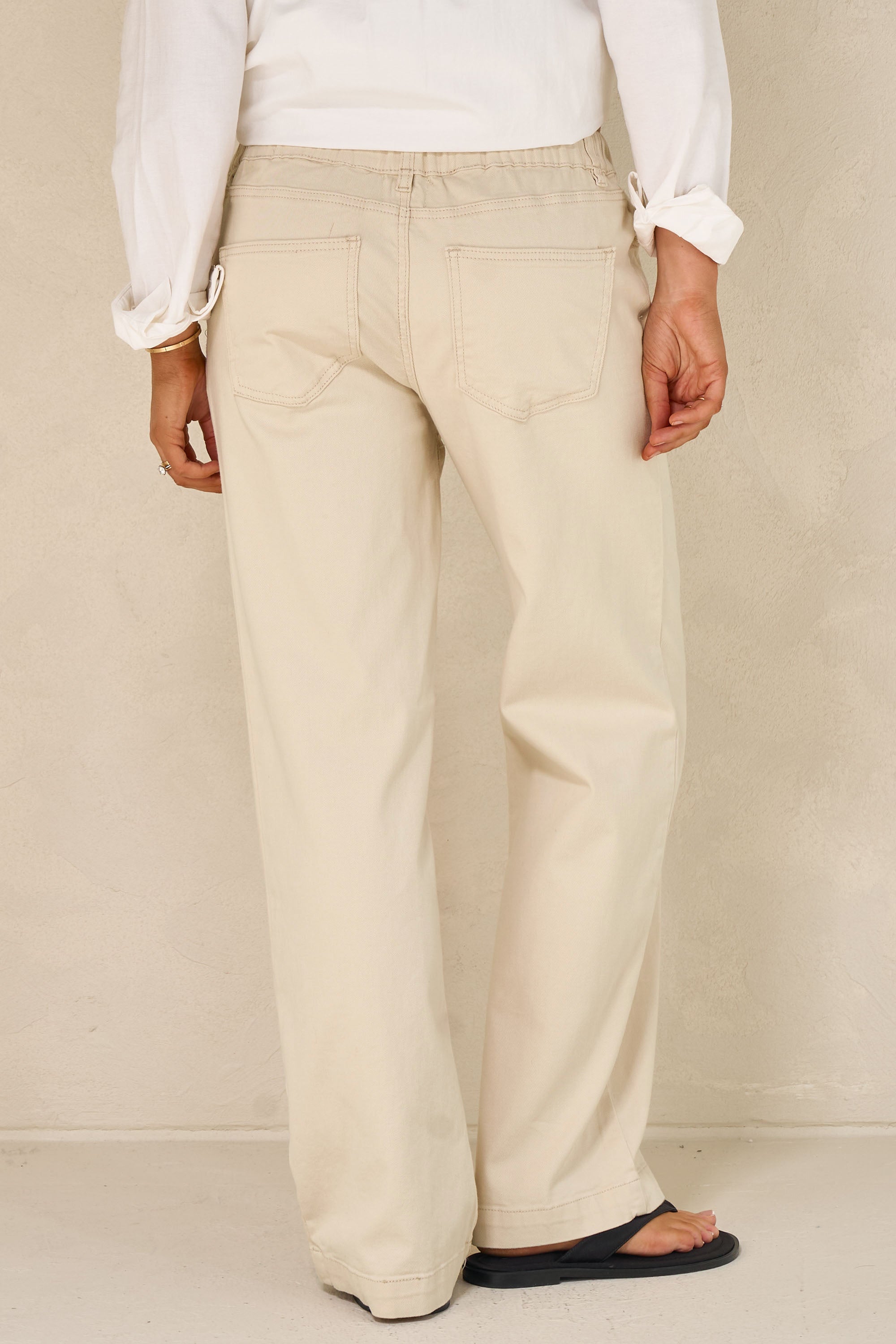Stylish Women's High Waist Wide Leg Jeans in Ecru - Perfect for Casual Outfits & Everyday Wear