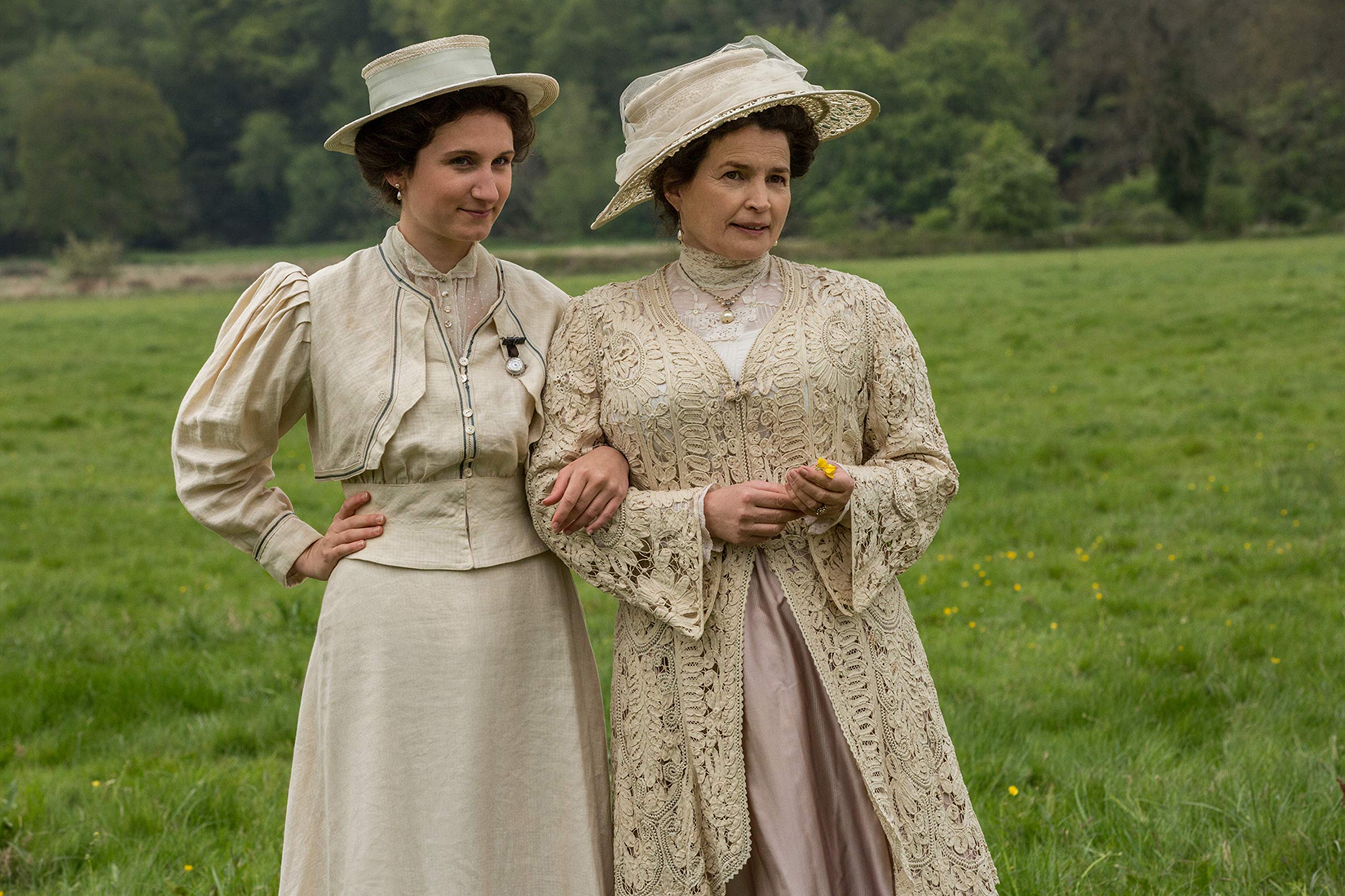 Howards End by E.M. Forster - Classic English Novel | Literary Fiction Book for Book Clubs & English Literature Lovers | Perfect for Reading, Study & Gift Giving