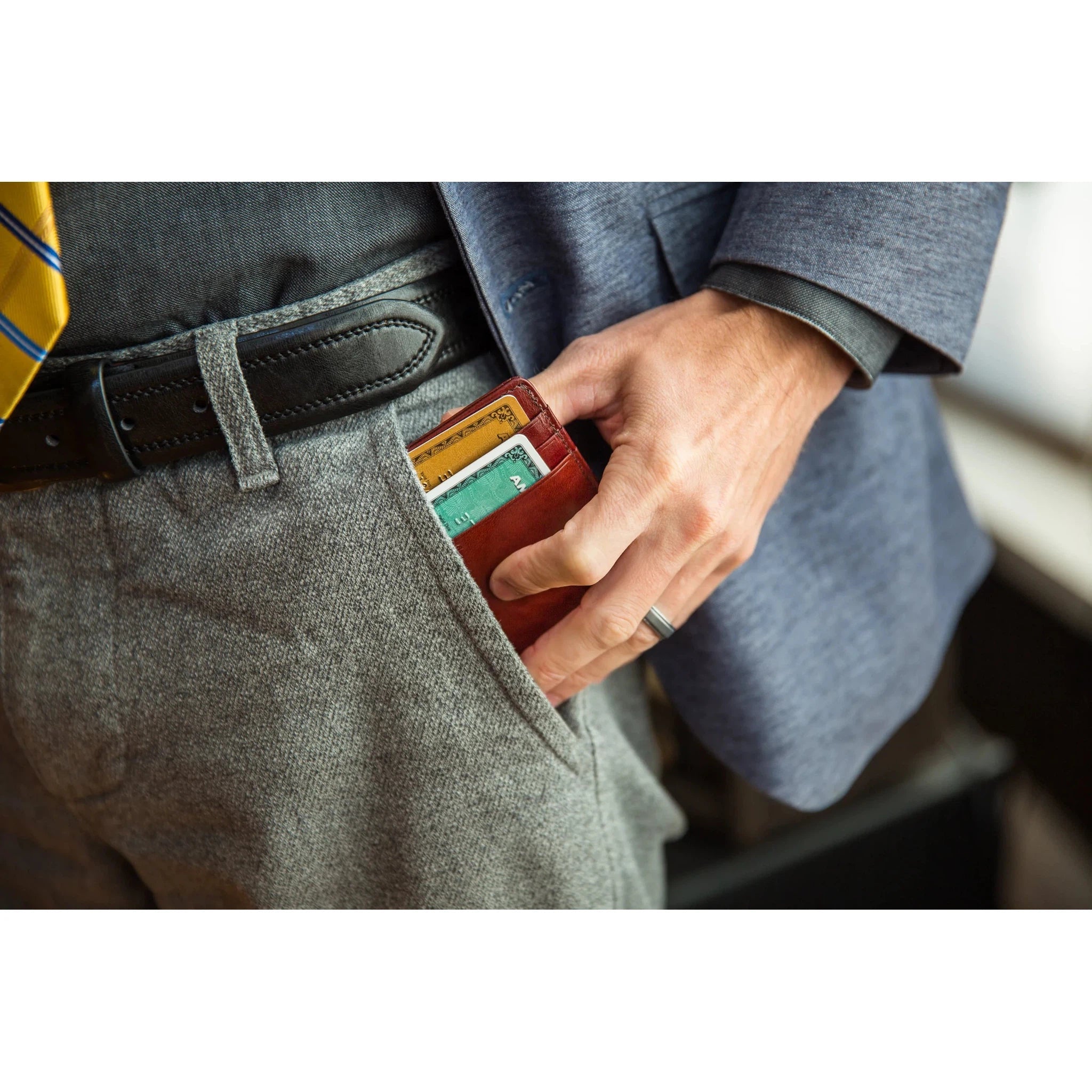 Bosca Old Leather Deluxe Front Pocket Wallet for Men - Genuine Leather Bifold Wallet with RFID Protection - Perfect for Everyday Use, Travel & Business