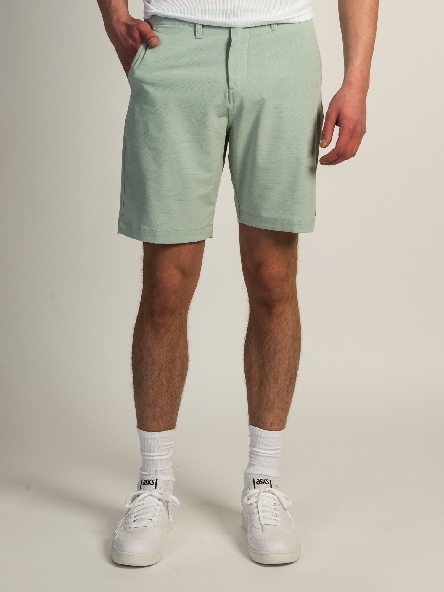 BILLABONG CROSSFIRE SLUB MID SHORT - Men's Casual Boardwalk Shorts for Summer Beach & Surfing | Clearance Sale