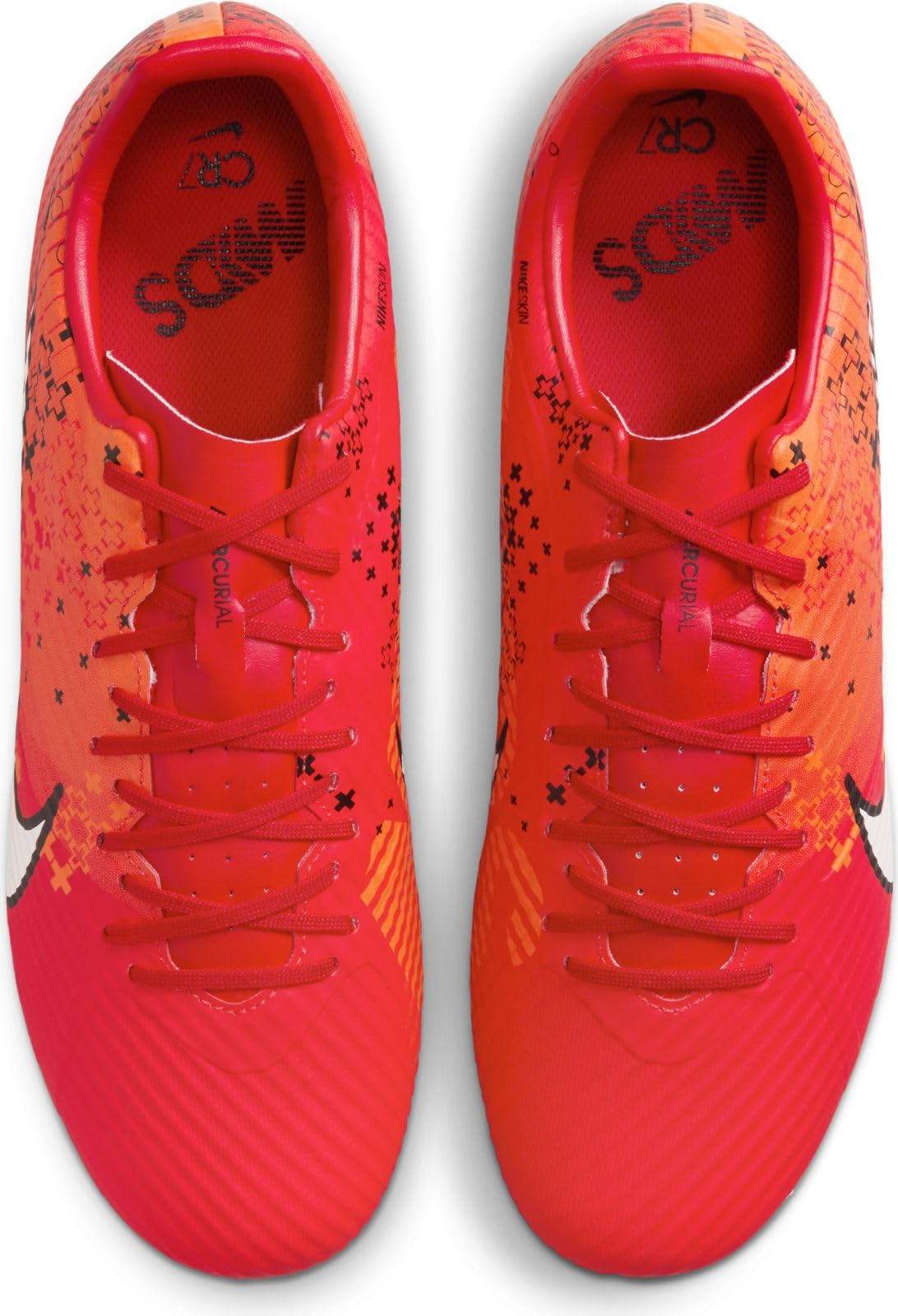 Nike Men's Football Cleats - Lightweight Low-Top Soccer Shoes for Artificial Turf & Grass Fields - Perfect for Training, Matches & Casual Wear