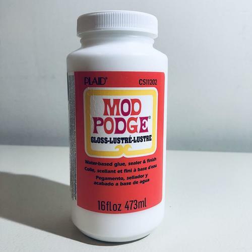 Mod Podge Gloss Waterbase Sealer & Glue - 16 oz (473ml) for DIY Crafts, Scrapbooking & Decoupage Projects - CS11202 Finish - Perfect for Sealing, Protecting & Adding Shine to Art Projects