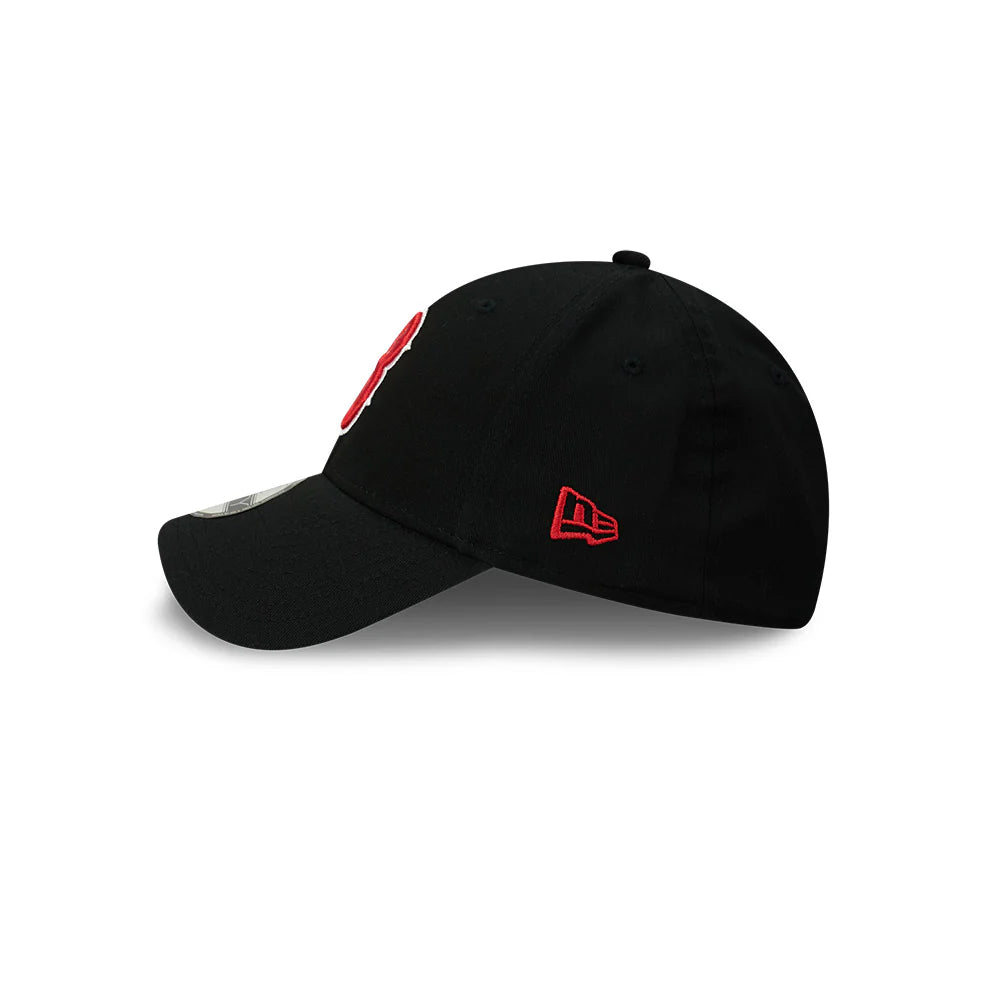 New Era 940 Boston Red Sox Core Casual Strapback Hat - Black & Red Adjustable Baseball Cap for Men & Women - Perfect for Game Day, Sports Events & Streetwear Fashion