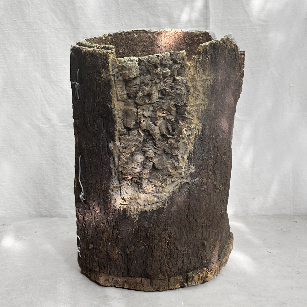 Antique Portuguese Cork Skep Beekeeping Hive - Handmade Natural Cork Beehive for Garden & Outdoor Decor - Perfect for Beekeepers & Vintage Collectors