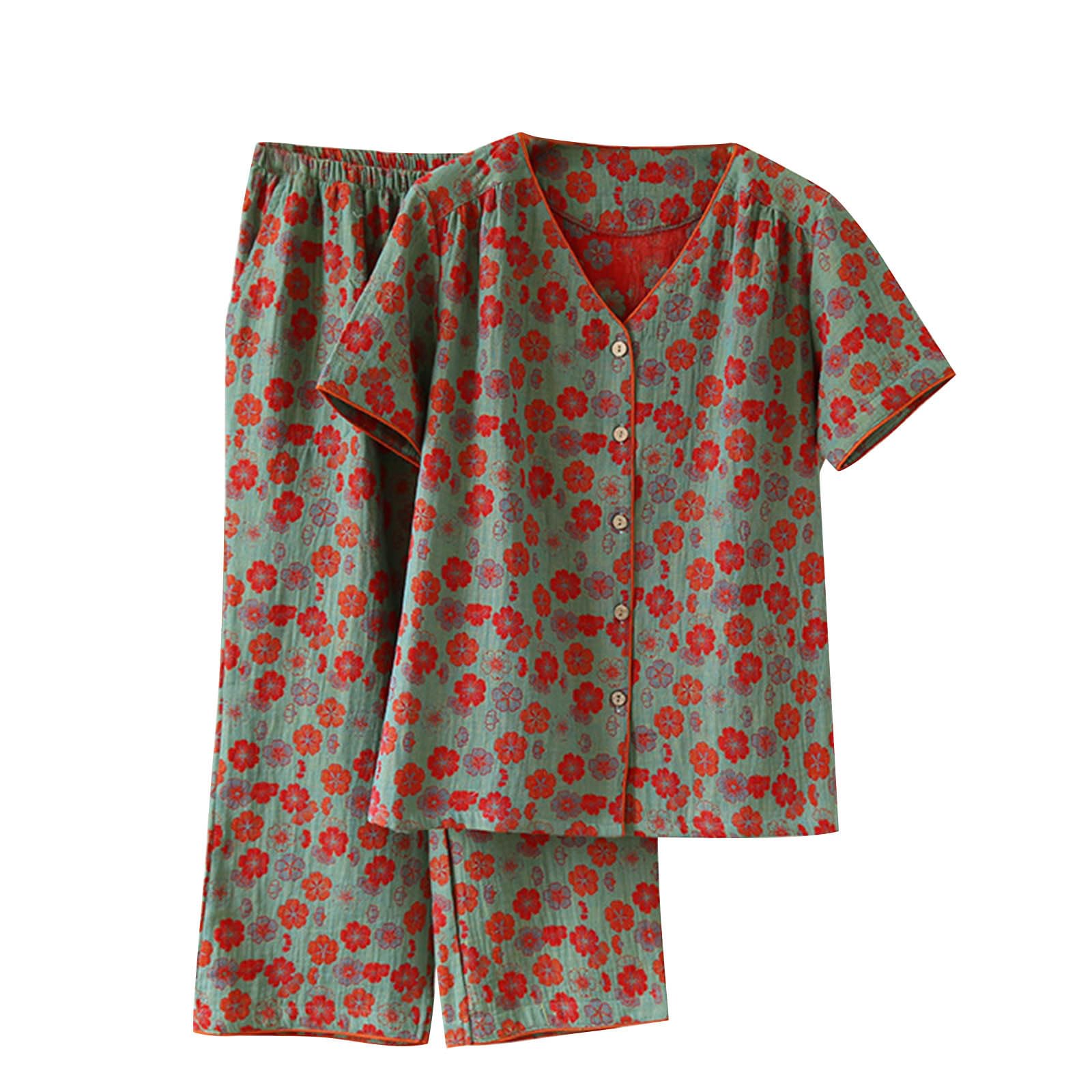 Women's Cute Daisy Floral Two Piece Outfits - Short Sleeve Tops & Capri Pants Comfy Lounge Set | Summer Casual Wear, Vacation Outfits, Leisure Wear for Beach & Home