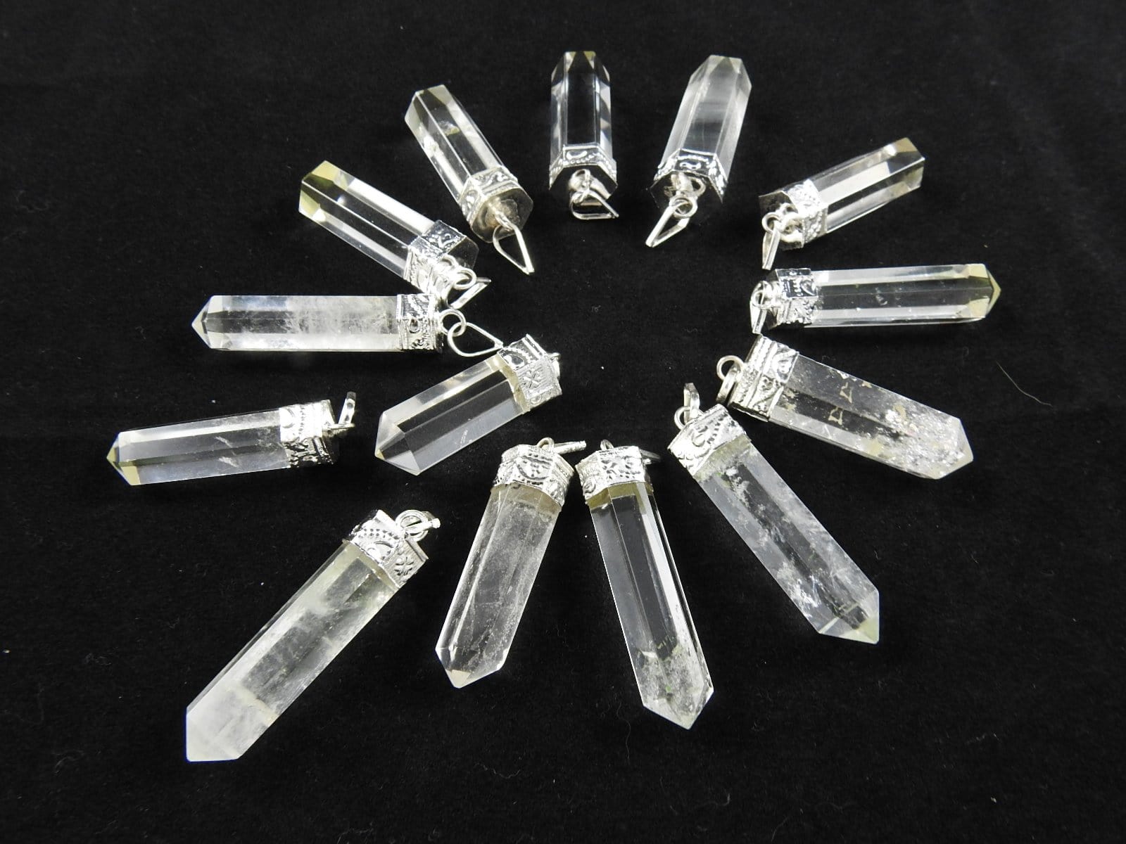 Natural Clear Quartz Point Pendant Necklace - Healing Crystal Jewelry for Meditation, Energy Cleansing & Spiritual Protection